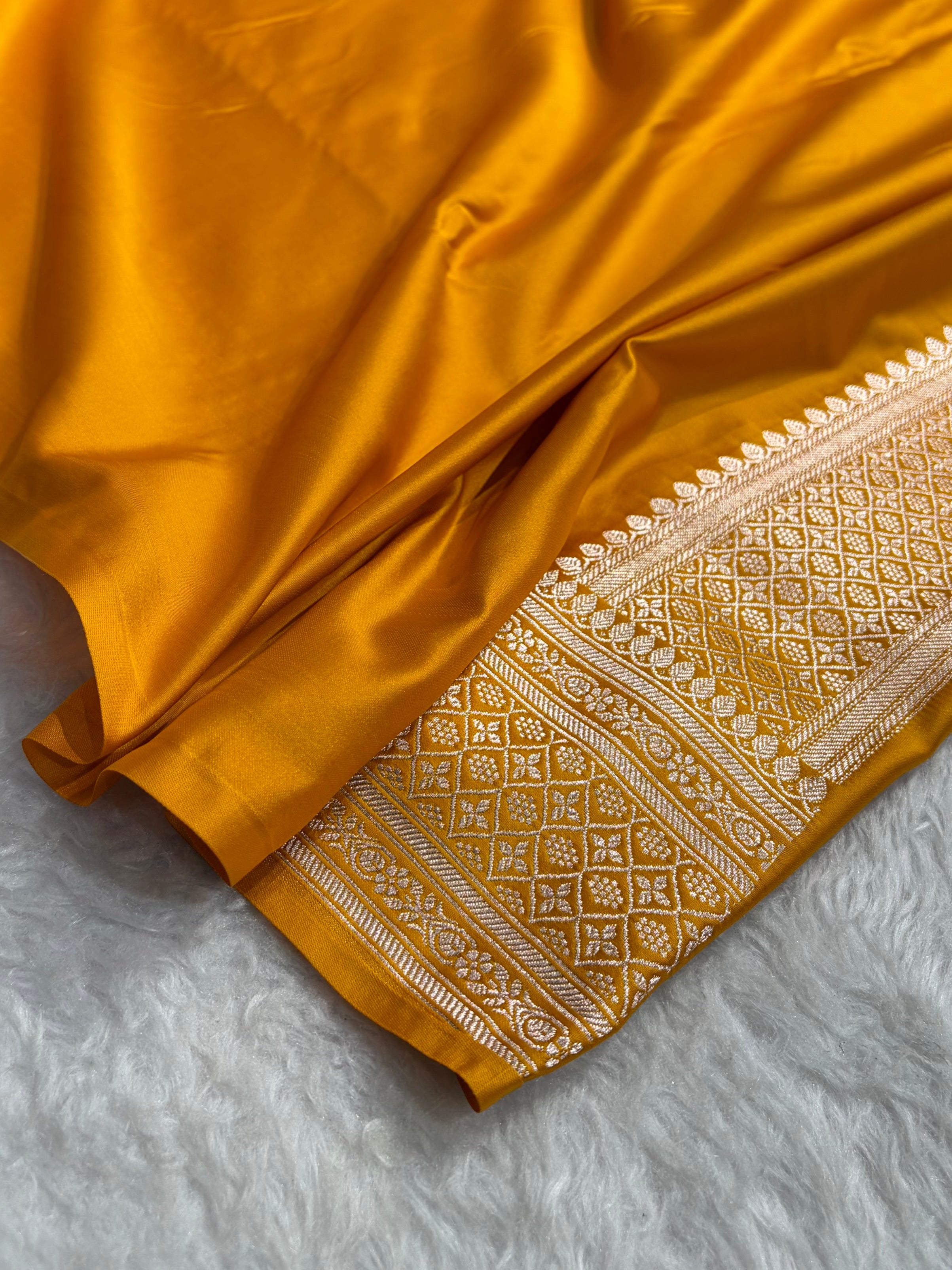 Banarasi Plain Yellow Shades With Minakari Pallu Mashru Silk Saree MS82