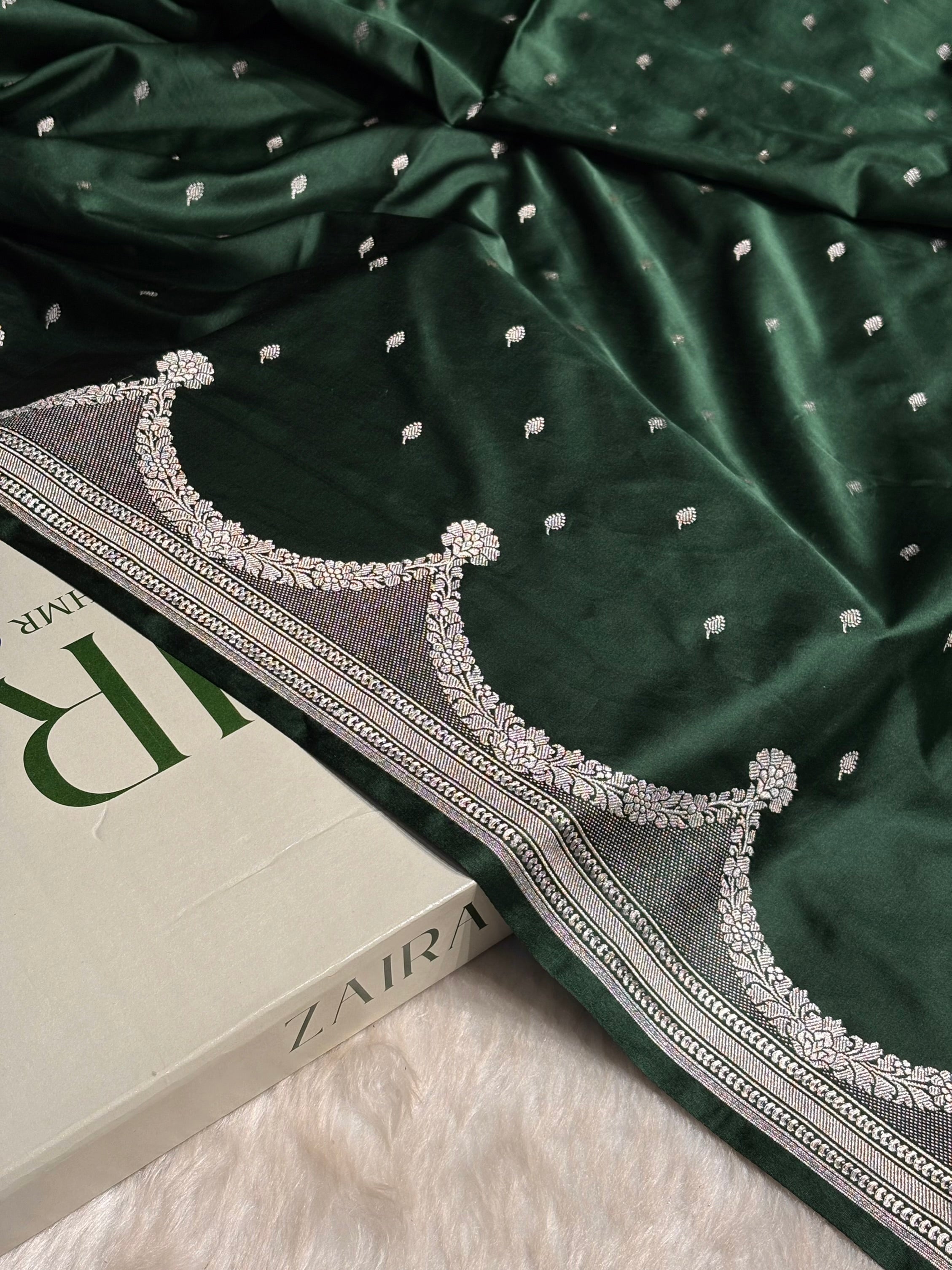 Dark Bottle Green Shades Scallop Mashru Silk Saree MS60