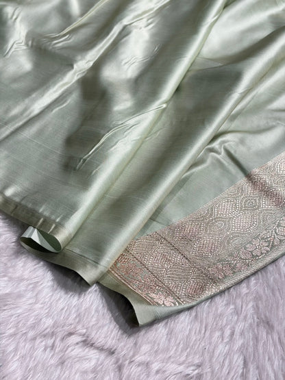 Light Pista Shades Tanchoi Motif Mashru Silk Saree MST-15