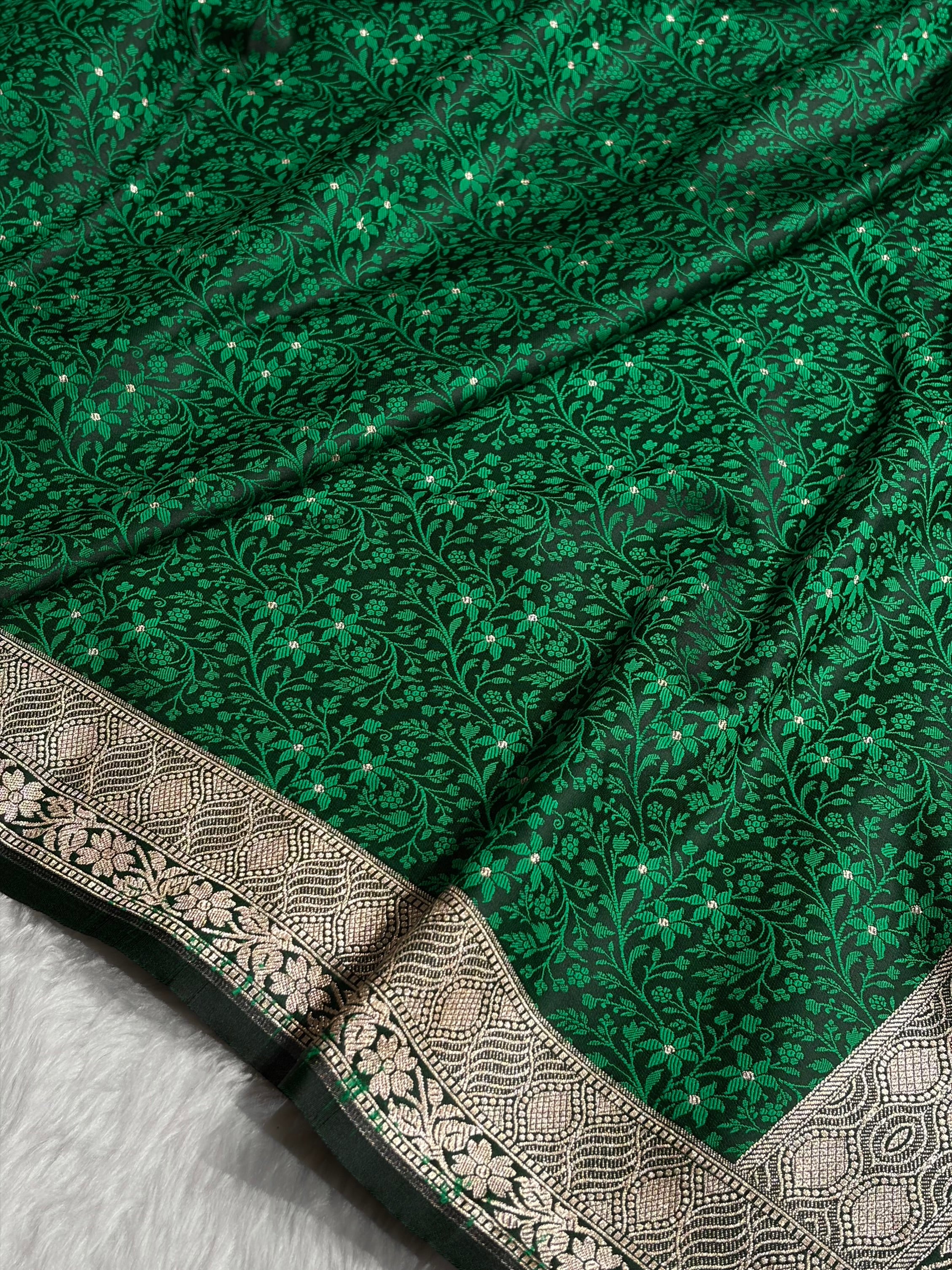 Bottle Green Shades Tanchoi Motif Mashru Silk Saree MST-15