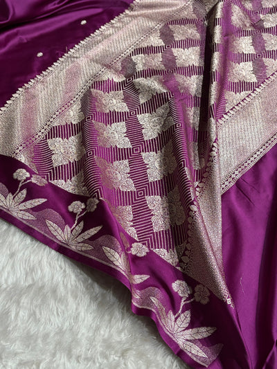 Wine Shades Floral Border Booti Mashru Silk Saree