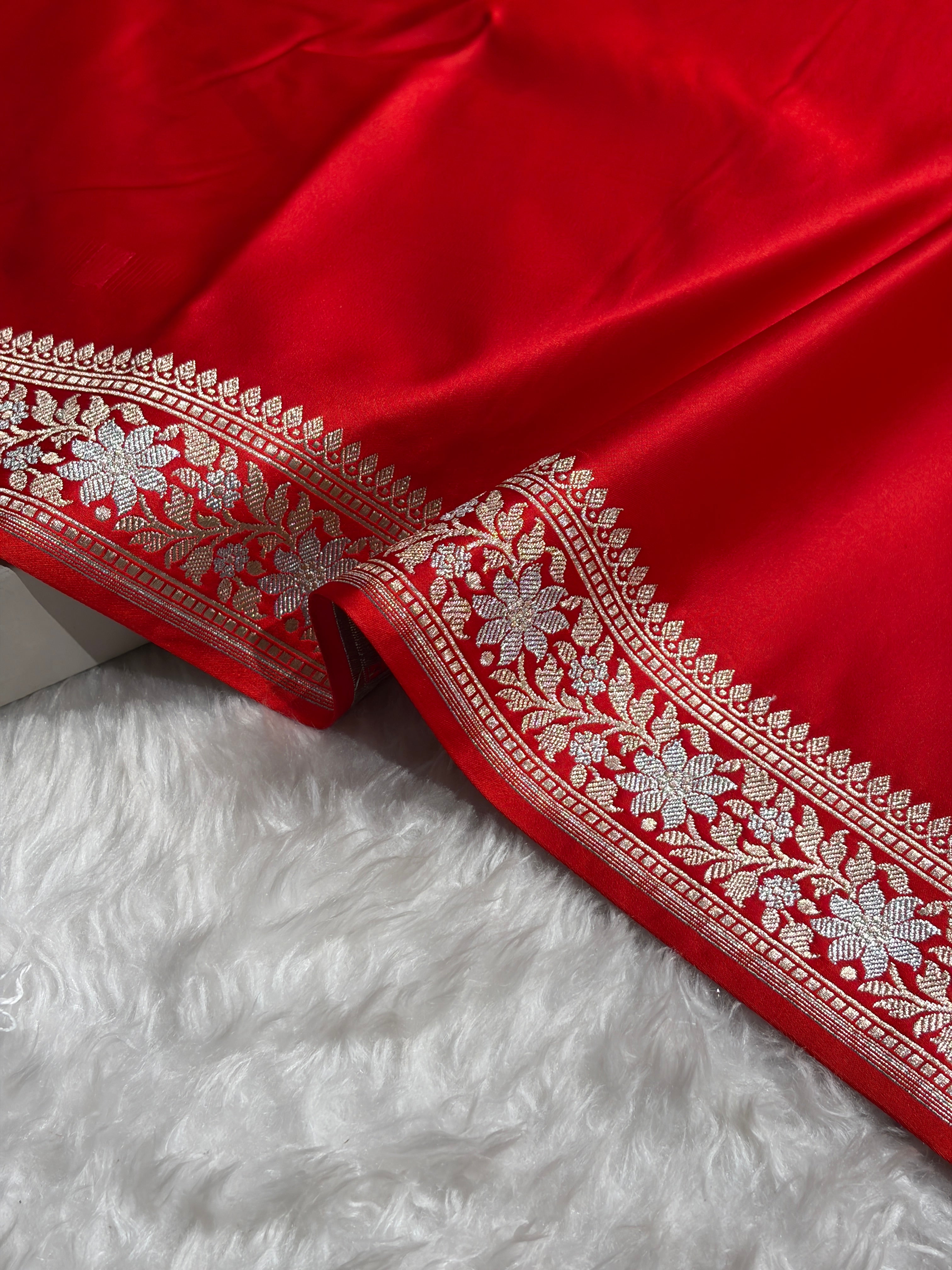 Red Shades Plain Banarasi With Minakari Floral Border Mashru Silk Saree MSM-123
