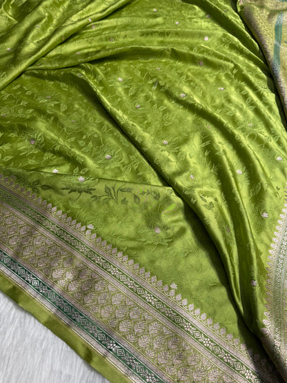 Banarasi Tanchoi Pista Green with Dark Green Blouse Shades Floral Booti Mashru Silk Saree