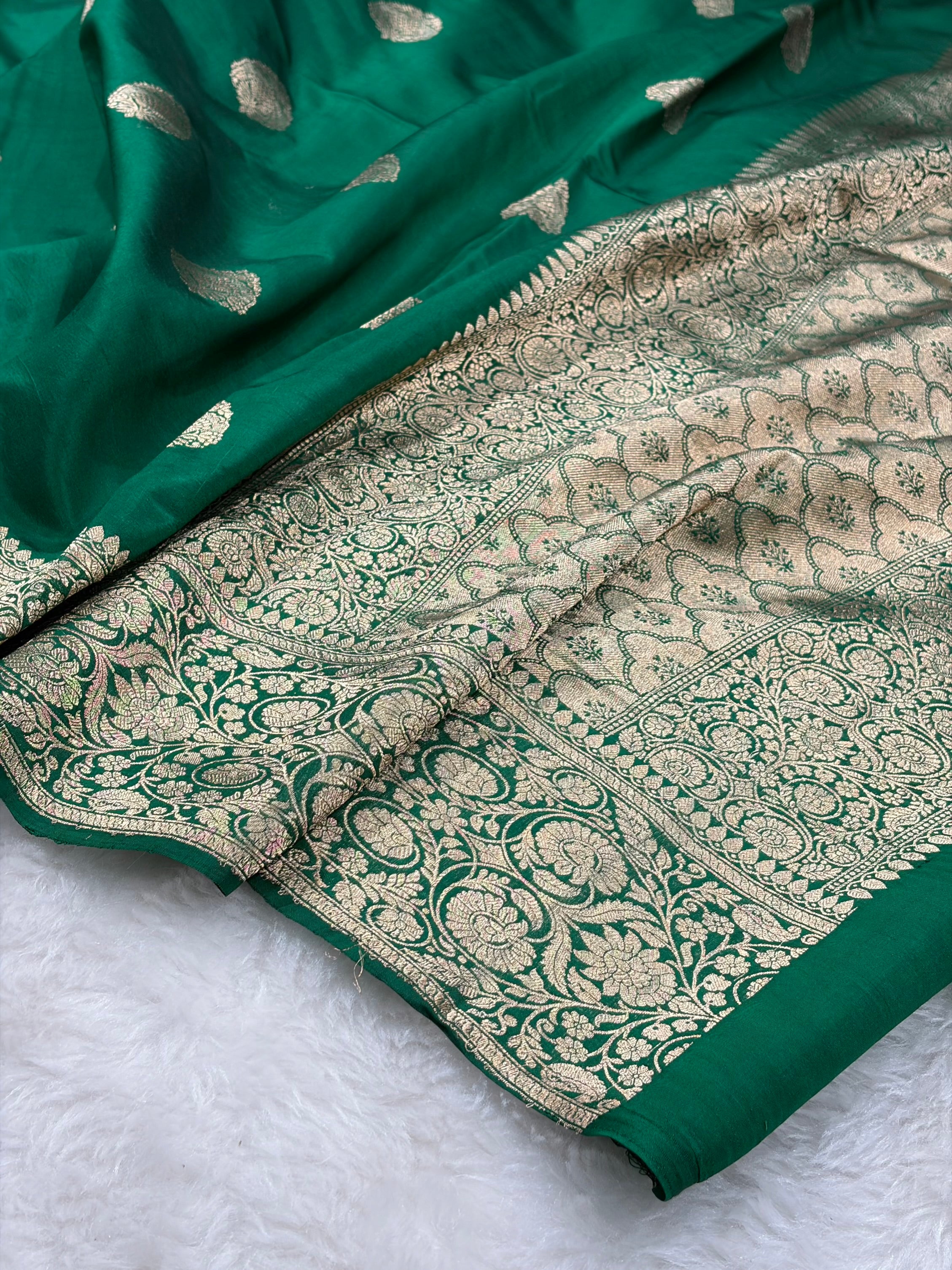 Banarasi Bottle Green Shades Boota Handwoven Pure Paper Silk Saree RM-93