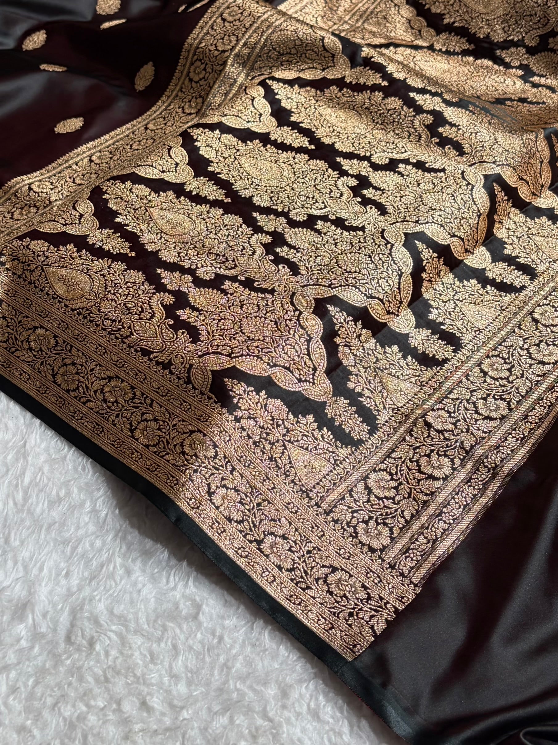 Cross Garnet Treditional Banarasi Booti Pattern Satin Katan Silk Saree SK65