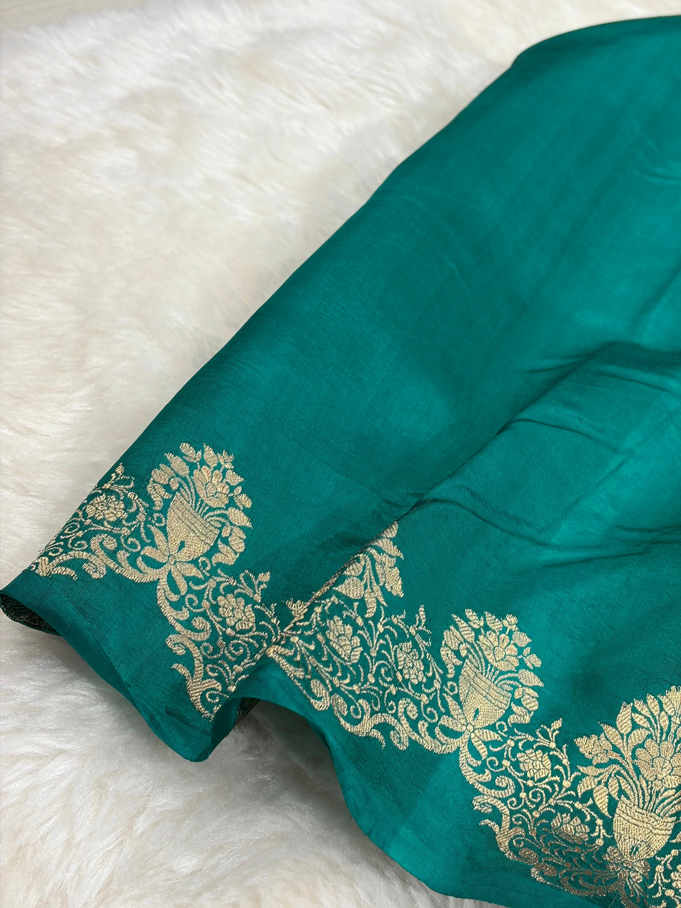 Banarasi Rama Shades Minakari Boota Handwoven Pure Paper Silk RM-79