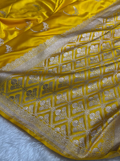 Yellow Shades Unique Motif Mashru Silk Saree MCS47