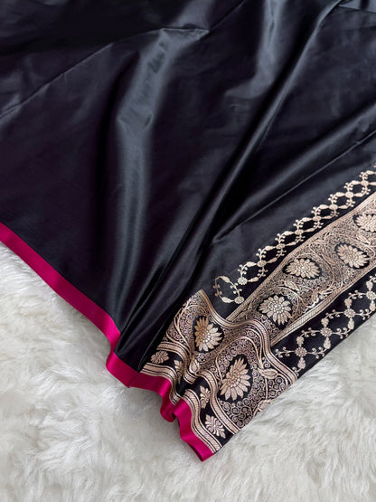 Blackish Wine Shades Banarasi Boota Pattern Floral Mashru Silk Saree MSM-114