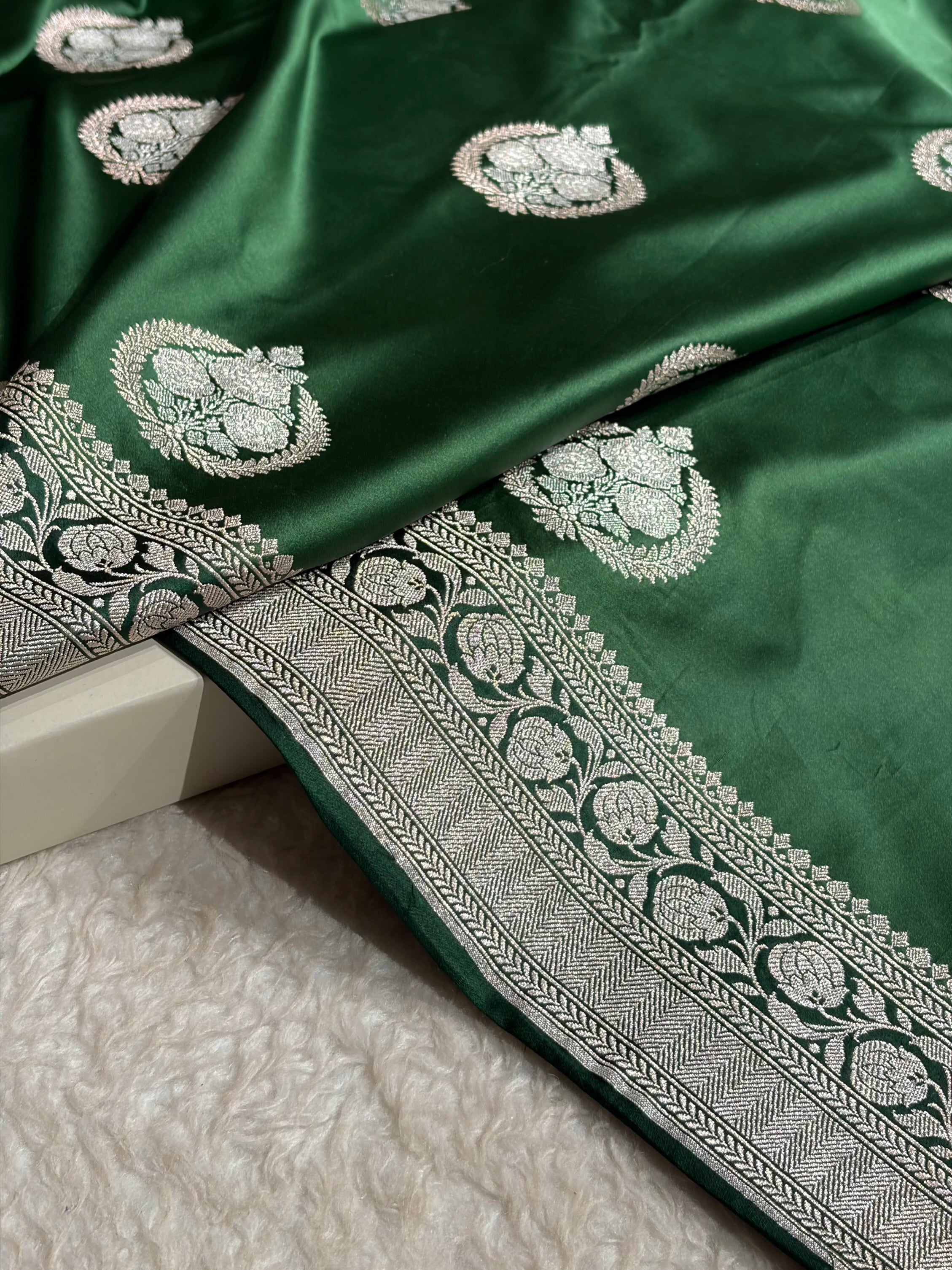 Contrast Bottle Green Minakari Boota Mashru Silk Saree MS35