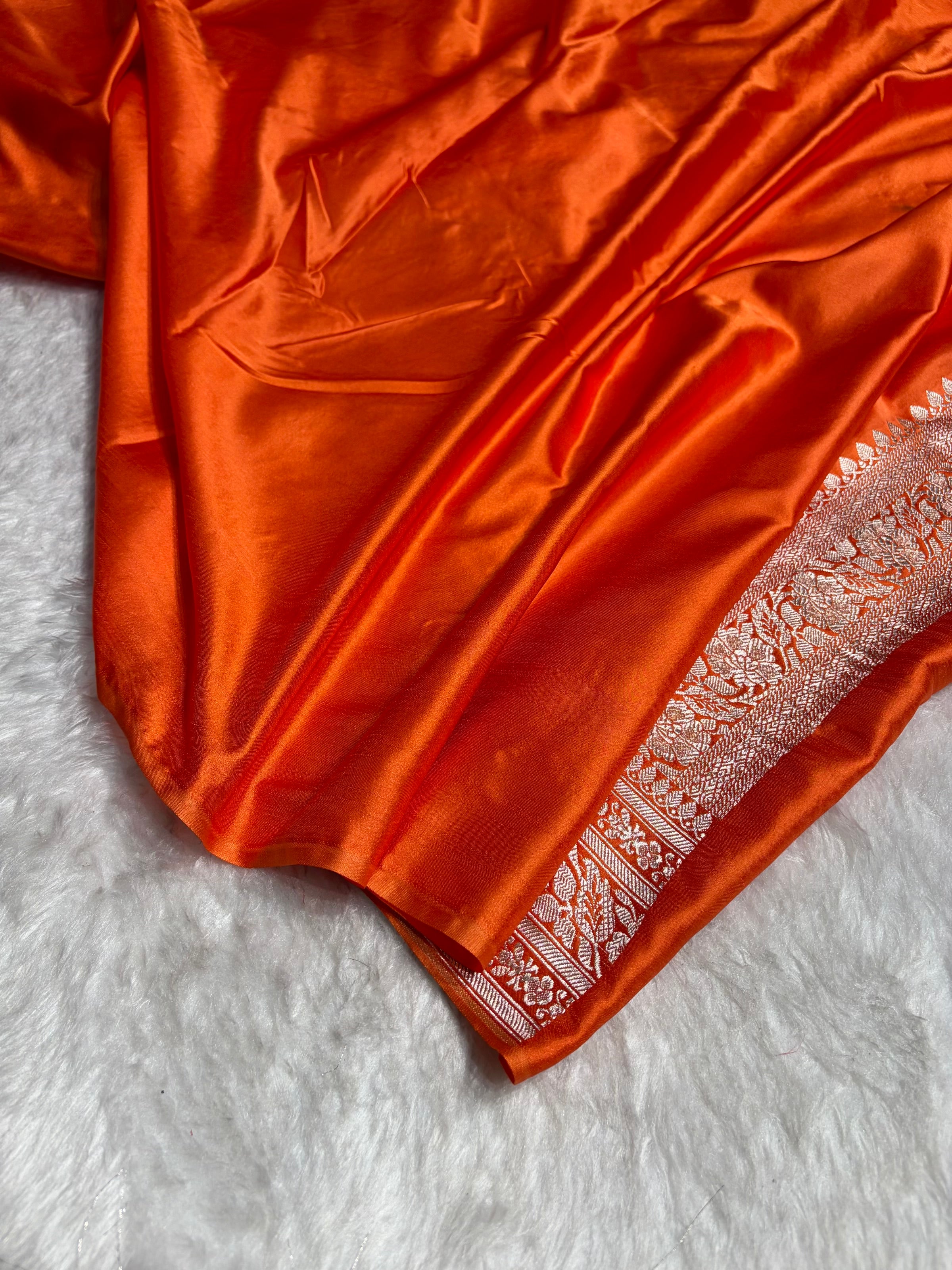 Orange Shades Banarasi Minakari Mashru Silk Saree With Cross Pattern MS02