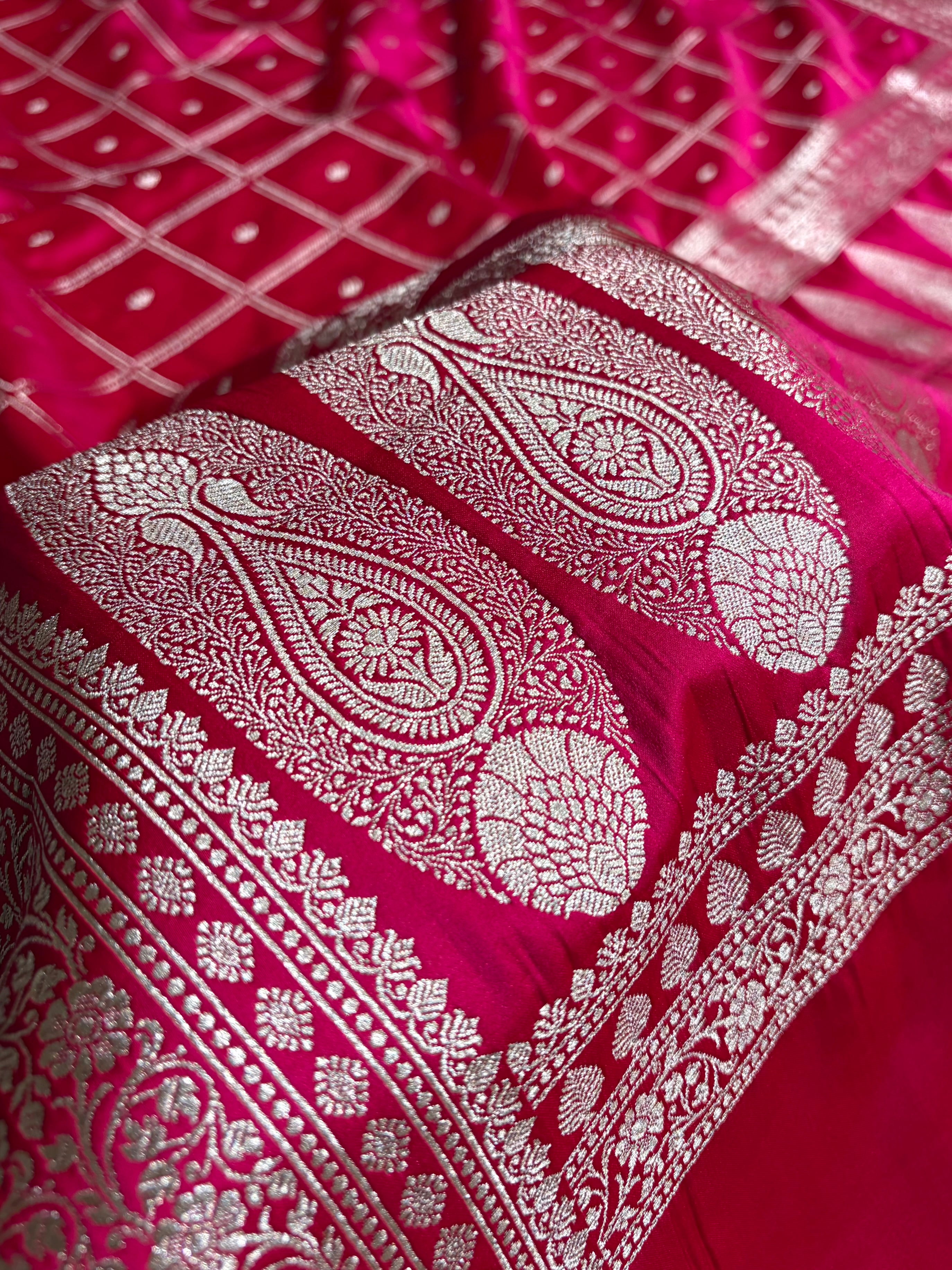Cross Rani Shades Banarasi With Floral Border Mashru Silk Saree MSM-124