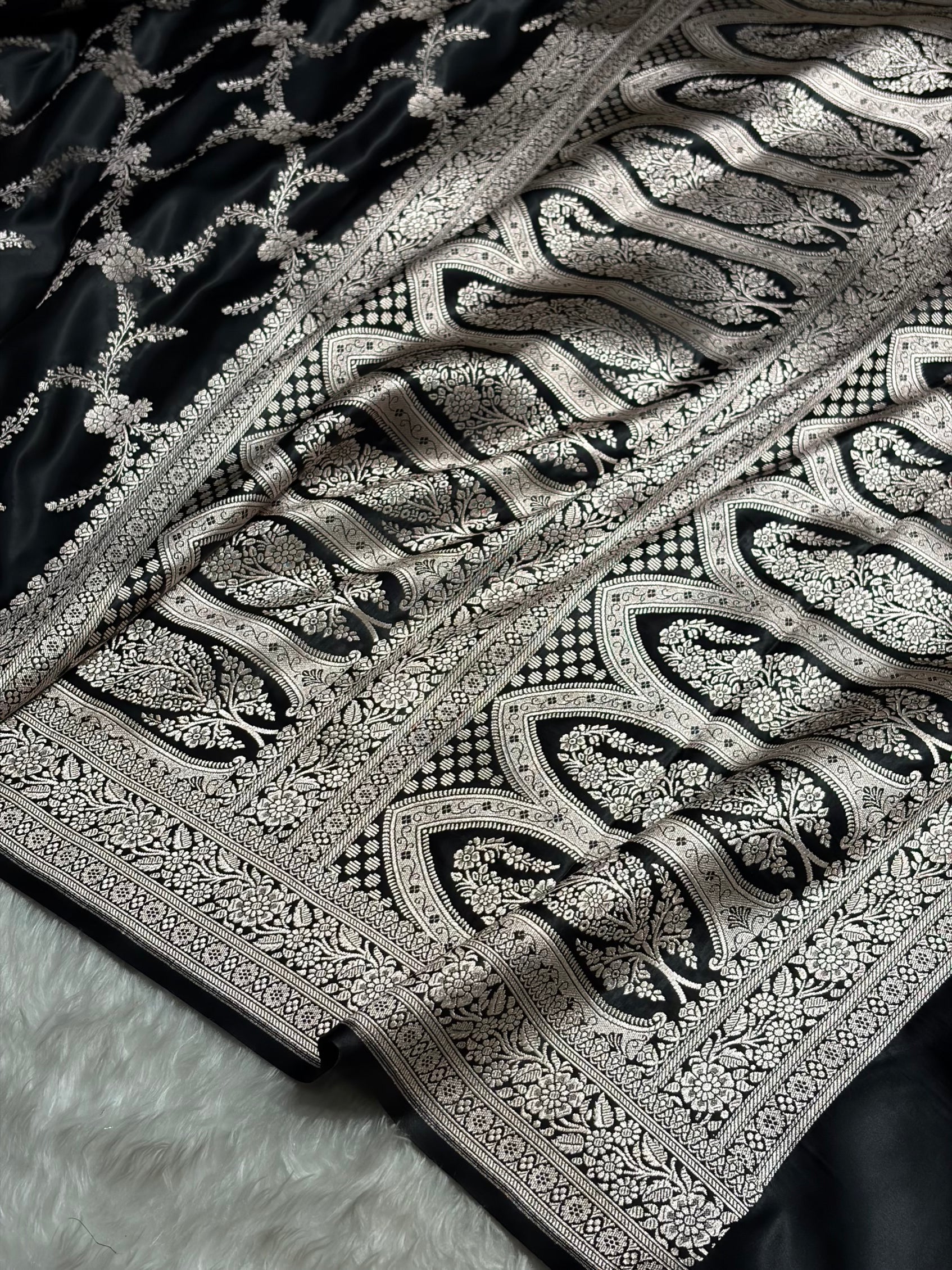Black Shades Banarasi With Floral Border Mashru Silk Saree MSM-127