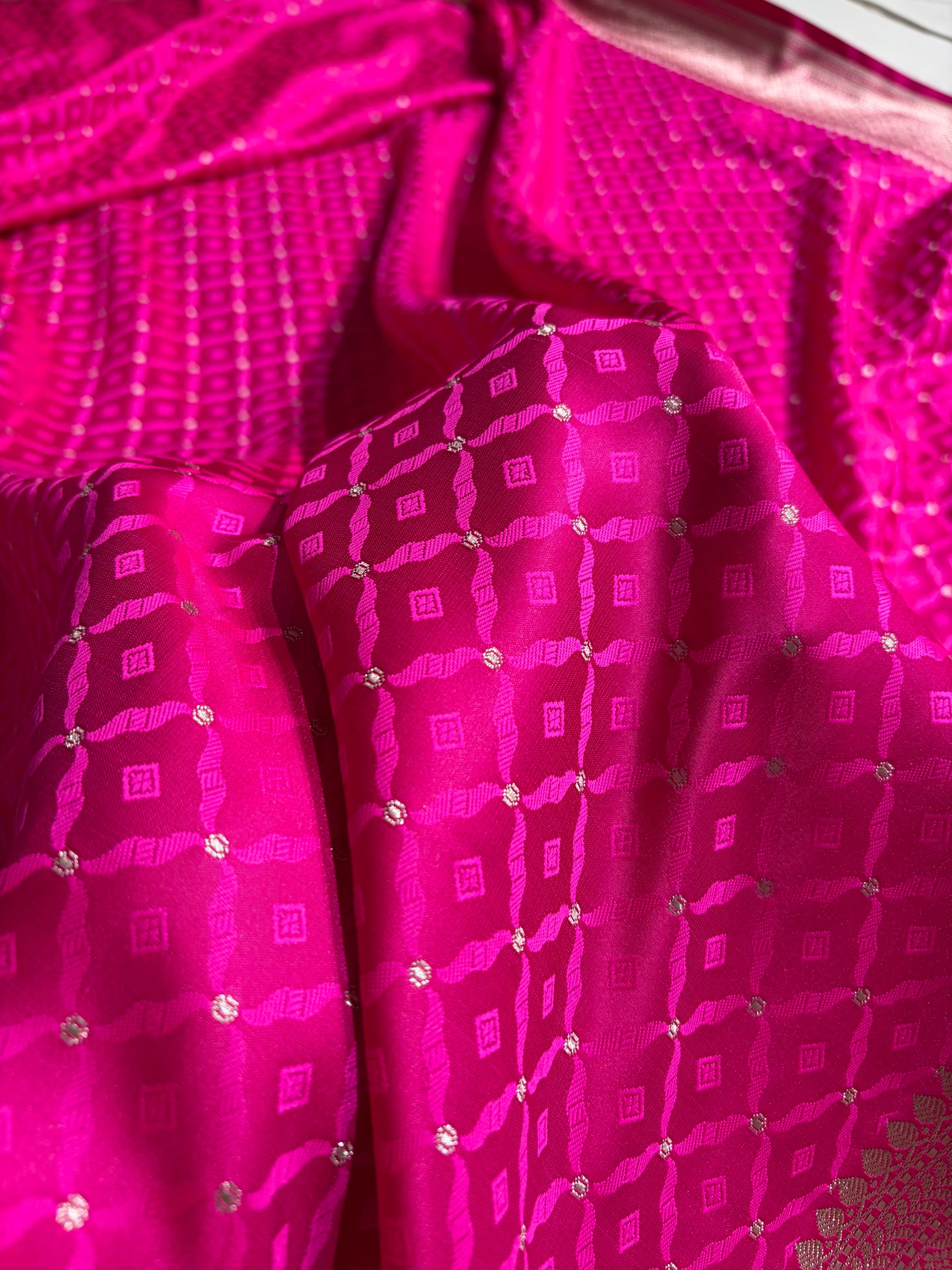 Rani Shades Tanchoi Motif Mashru Silk Saree MST-14