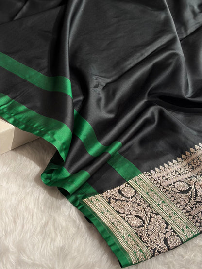 Banarasi Peacock With Contrast Black Floral Border Mashru Silk Saree MSM-101