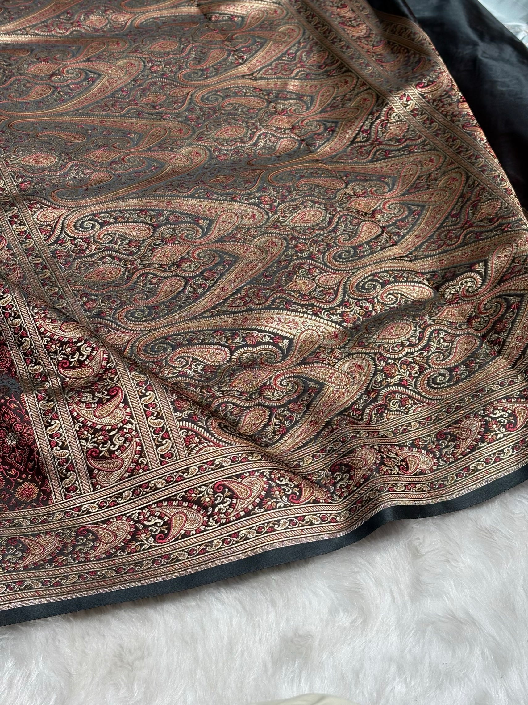 Dark Chocolate Jamawar Tanchoi Jaal Katan Silk Saree SKTM-19