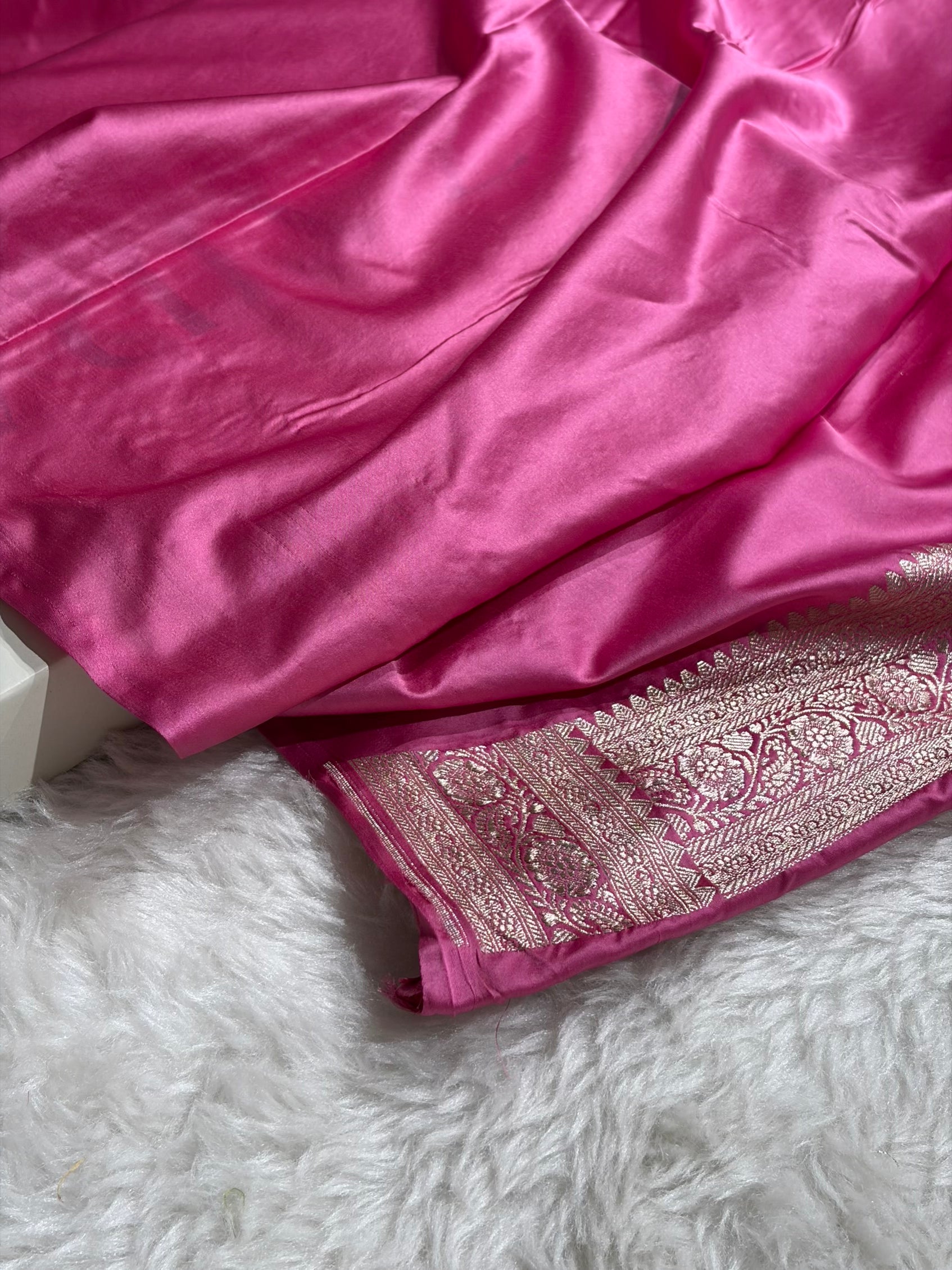 Dusty Pink Shades Banarasi Minakari Floral Jaal Mashru Silk Saree MS28