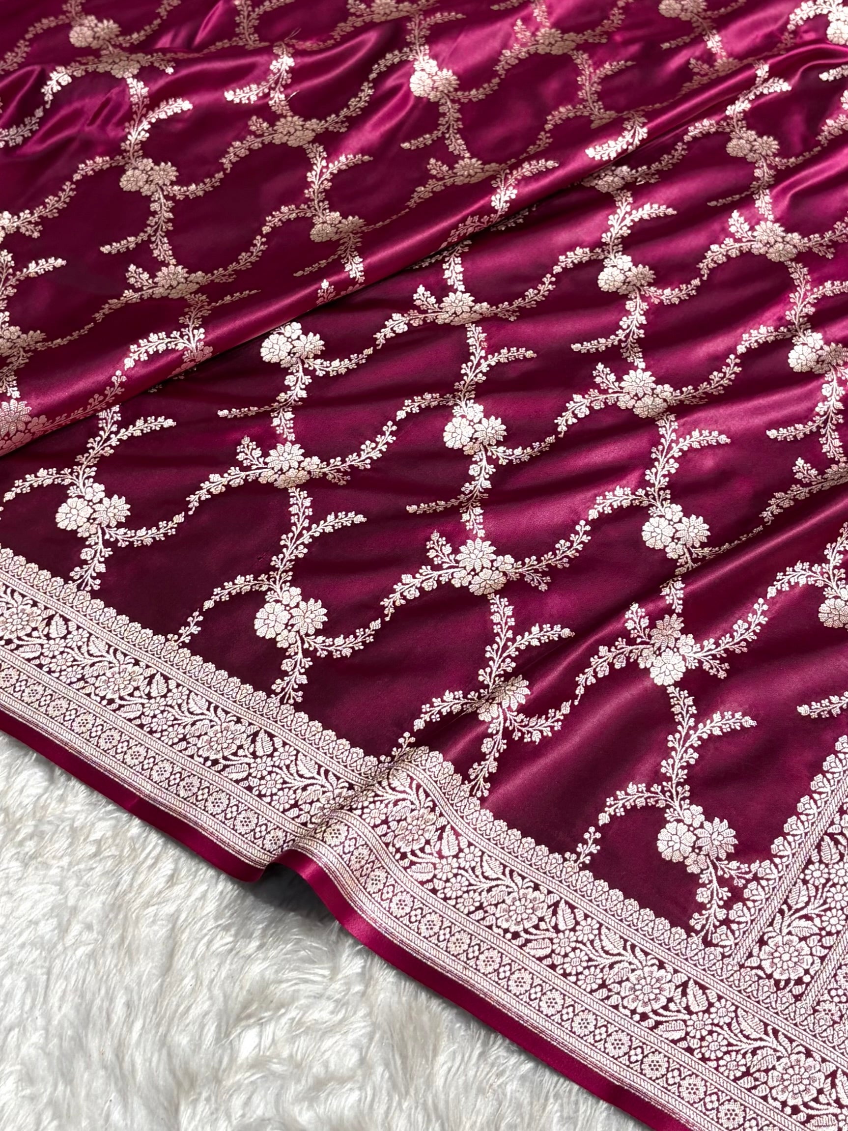 Wine Shades Banarasi With Floral Border Mashru Silk Saree MSM-127