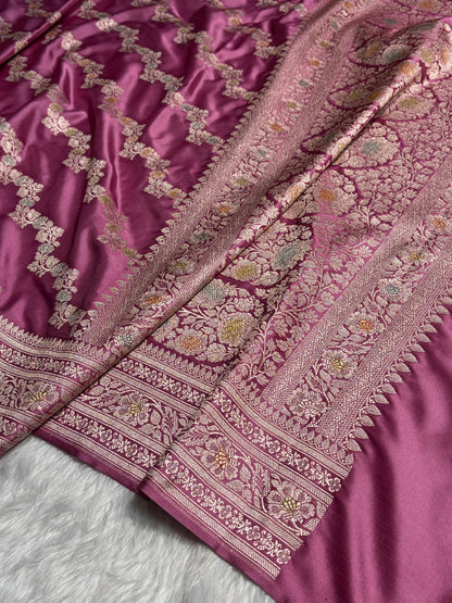 Mauve Shades Minakari Mashru Silk Saree With Cross Pattern