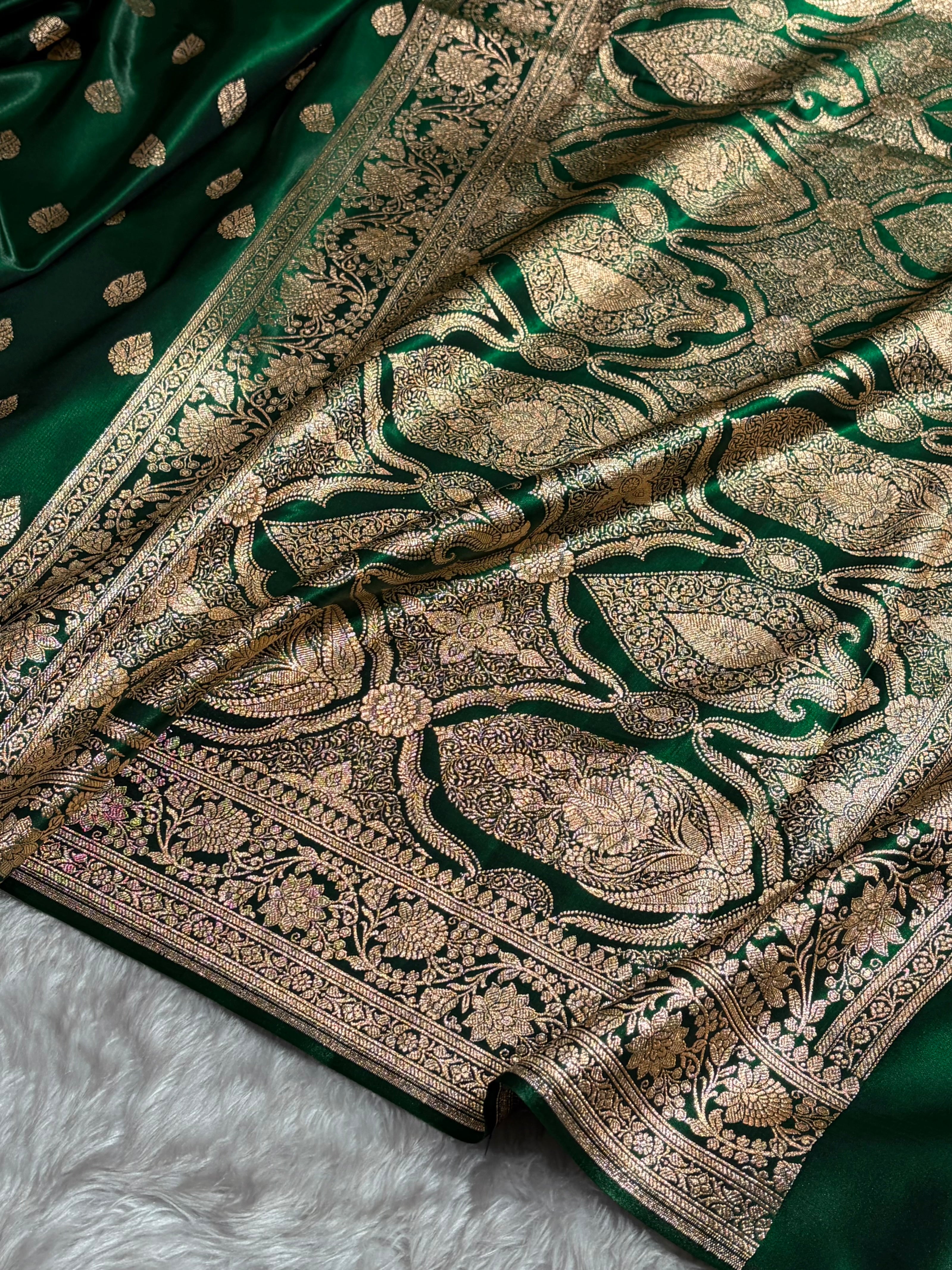 Bottle Green Shades Booti Pattern Banarasi Satin Silk Saree SS58