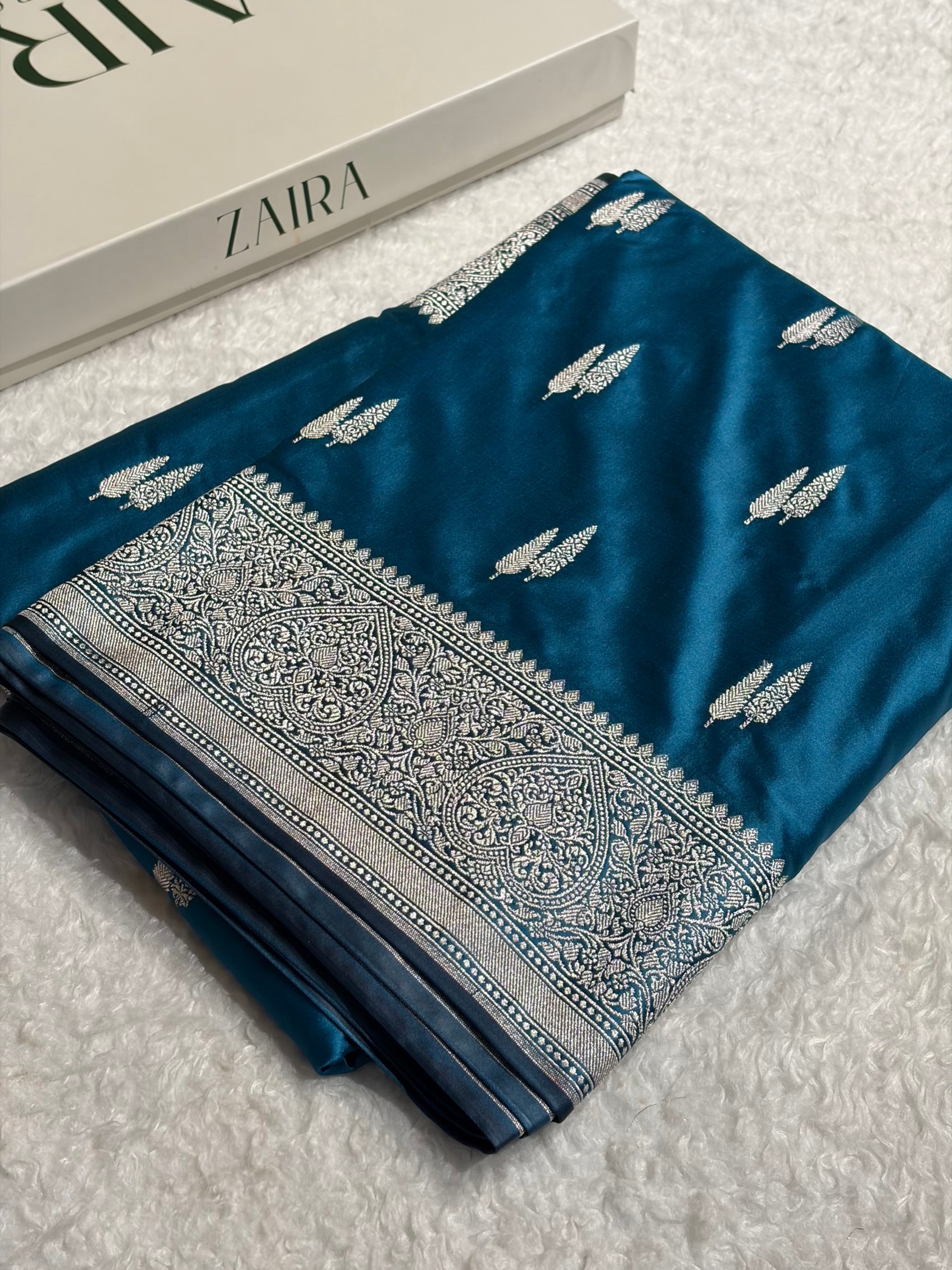 Banarasi Floral Booti Pattern in Dark Firozi Shades Floral Mashru Silk Saree MCS102