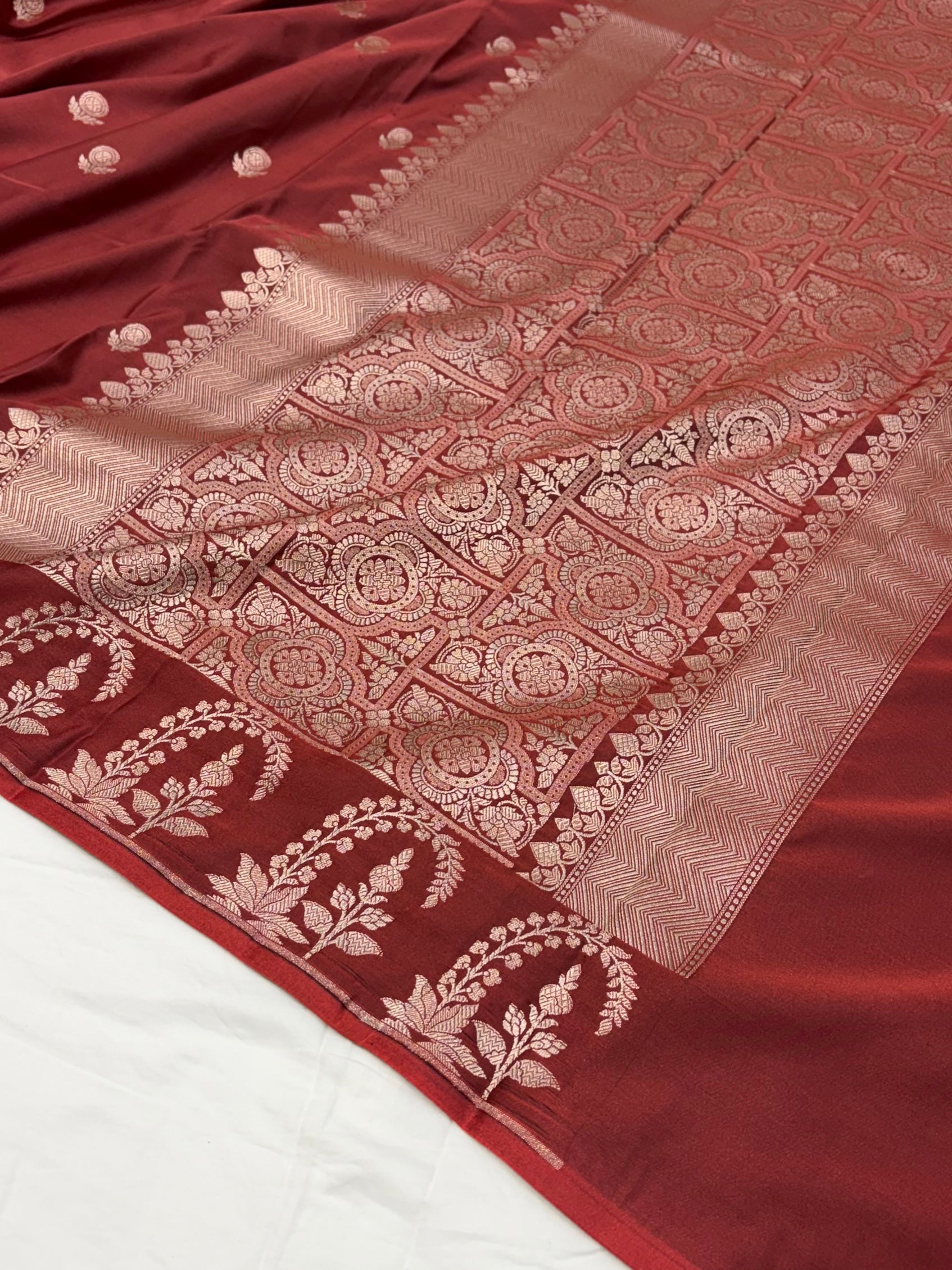 Dark Rust Shade With Booti Pattern Mashru Silk Saree
