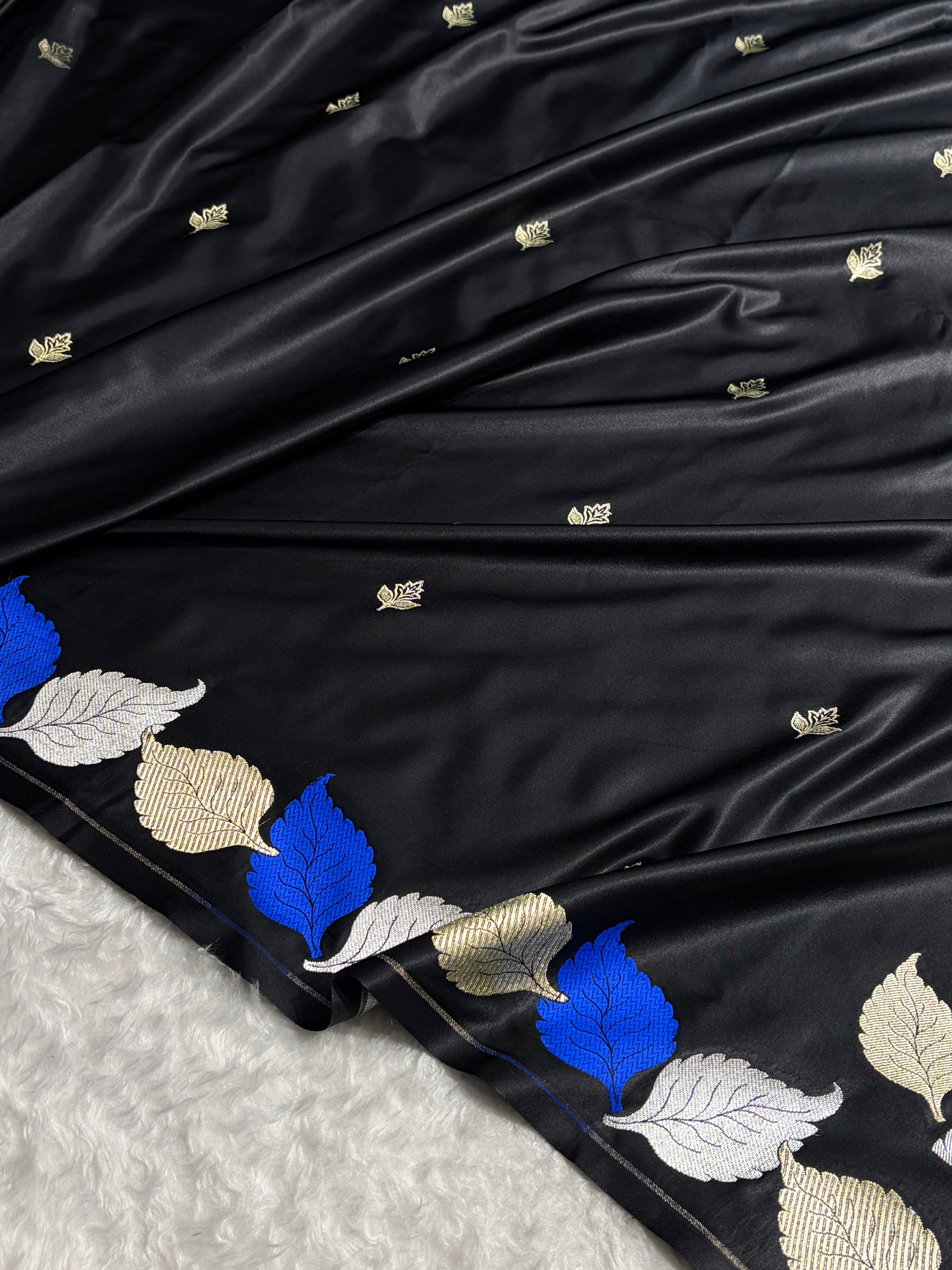 Black Shades Banarasi Booti Pattern Mashru Silk Saree MSM-136