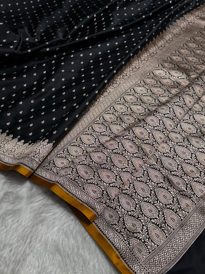 Banarasi Black Shades Tanchoi Motif Mashru Silk Saree MST-09