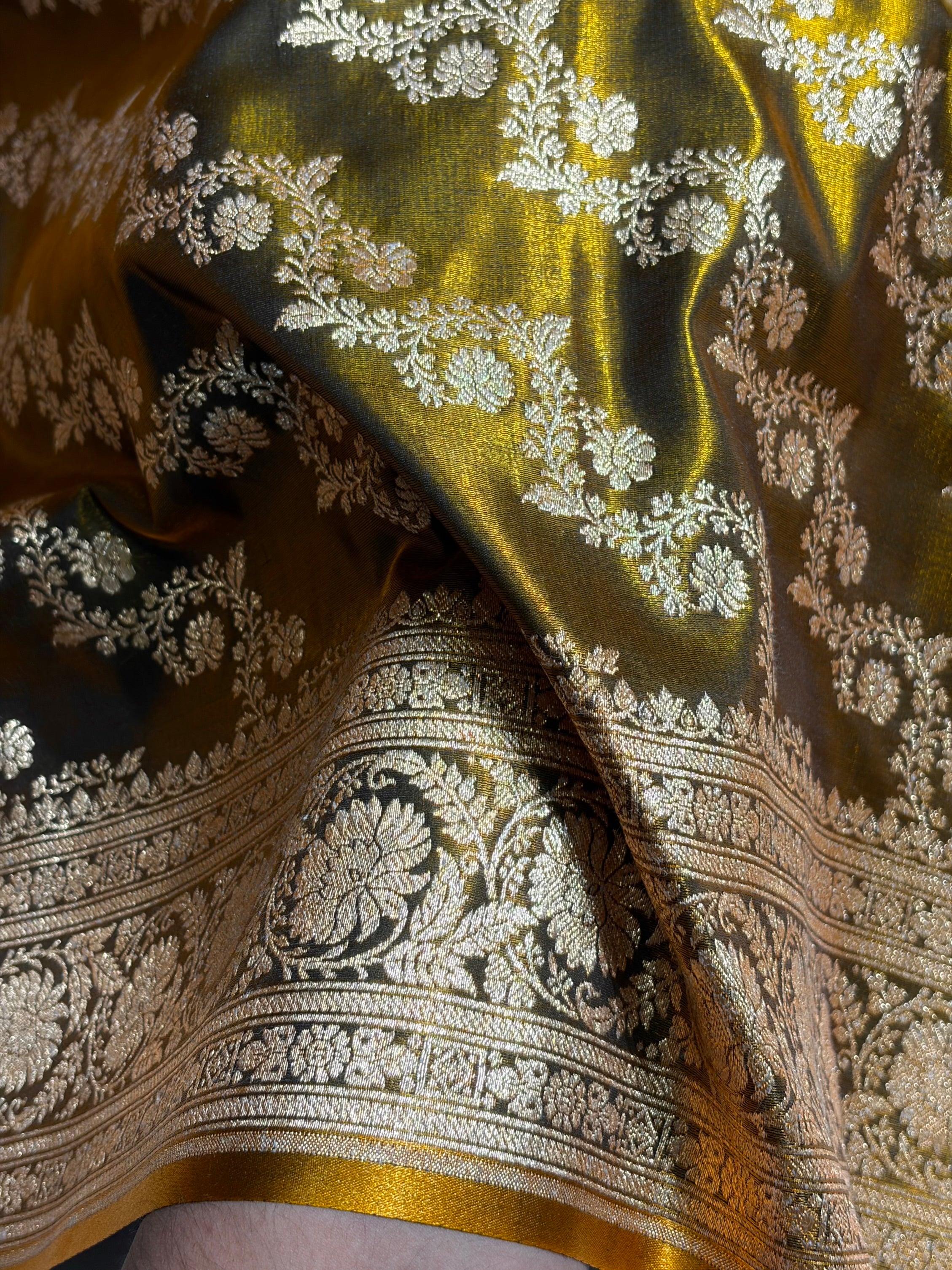 Mehendi Shades Banarasi Satin Silk Saree SS32