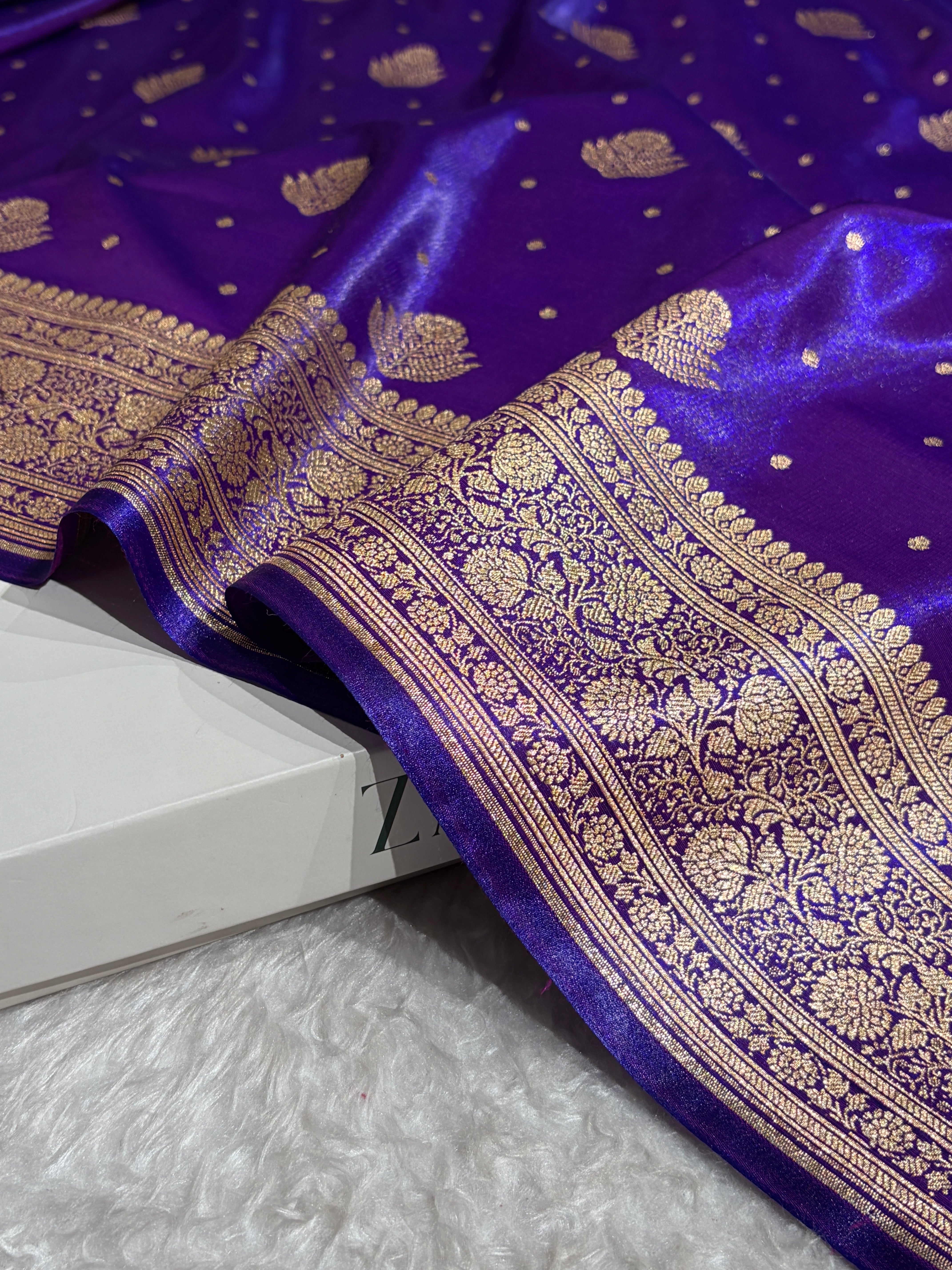 Banarasi Cross Purple Shades Booti Pattern Banarasi Satin Silk Saree SS59