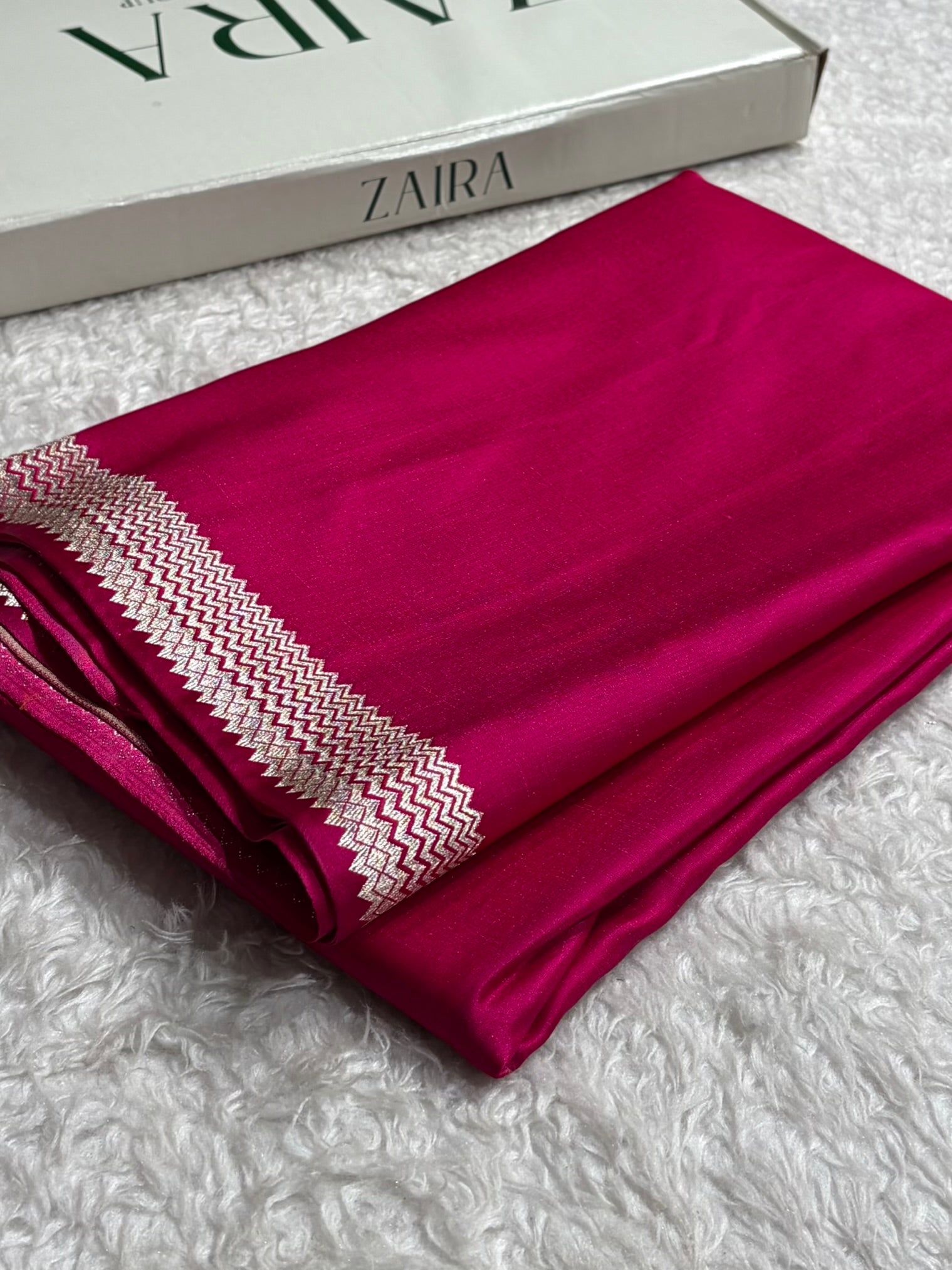 Premium Banarasi Satin Katan Saree Plain With Tanchoi Blouse in Rani Shades SK129
