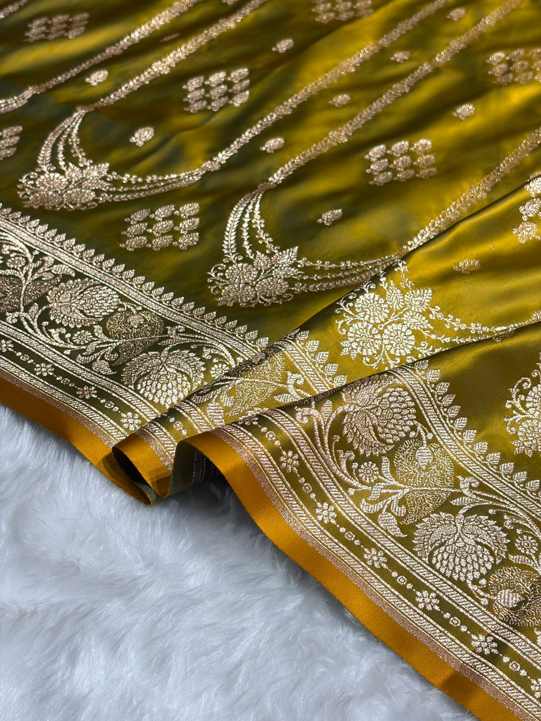 Liril Mehendi Floral Boota Pattern Satin Katan Silk saree SK39