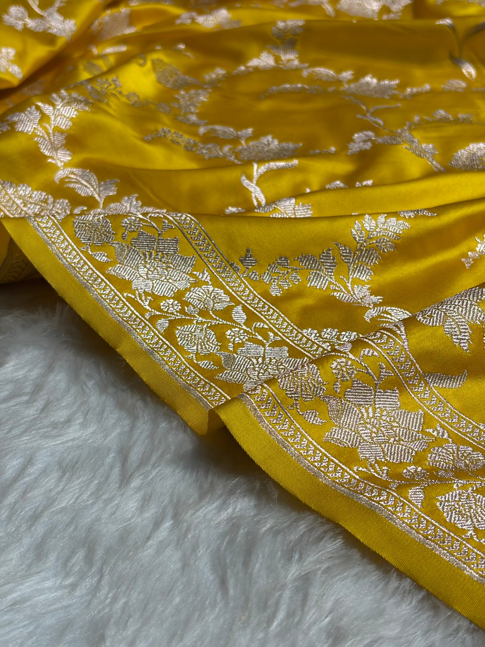 Yellow Shades Jaal Mashru Silk Saree MS48