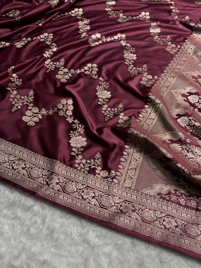 Traditional Banarasi Floral Cross Pattern in Burgundy Shades Floral Mashru Silk Saree MCS110