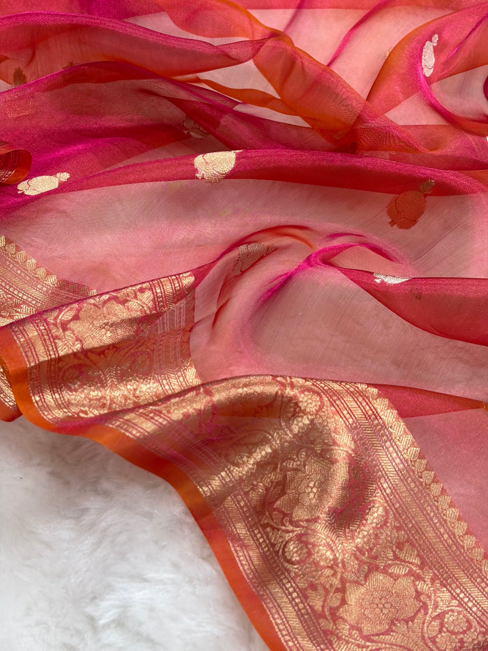 Red Bananasi Floral Shades Pure Tissue Silk Saree PT-38