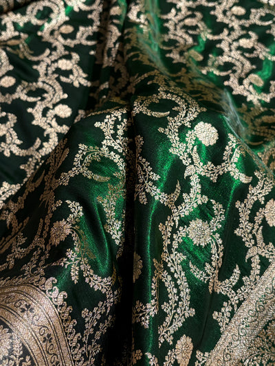 Bottle Green Contrast Shades Jaal Pattern Banarasi Satin Silk Saree SS47