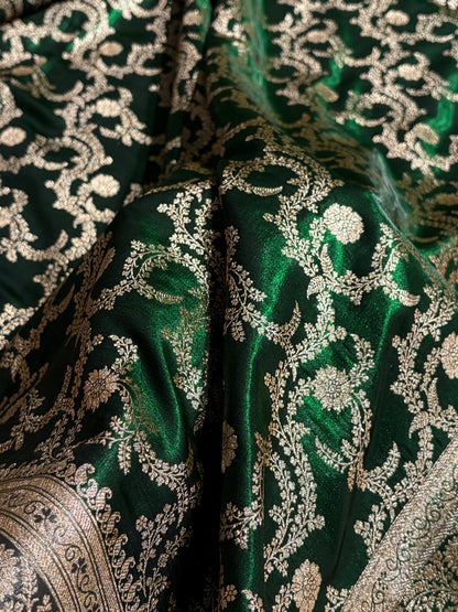 Bottle Green Contrast Shades Jaal Pattern Banarasi Satin Silk Saree SS47