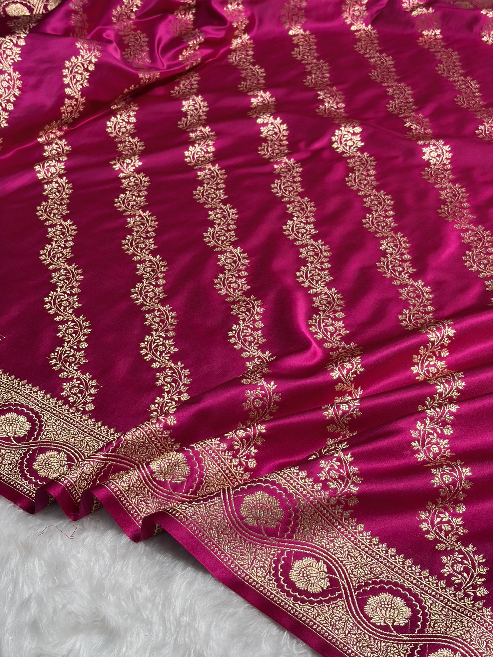 Rani Floral Cross Pattern Satin Katan Silk Saree SK74