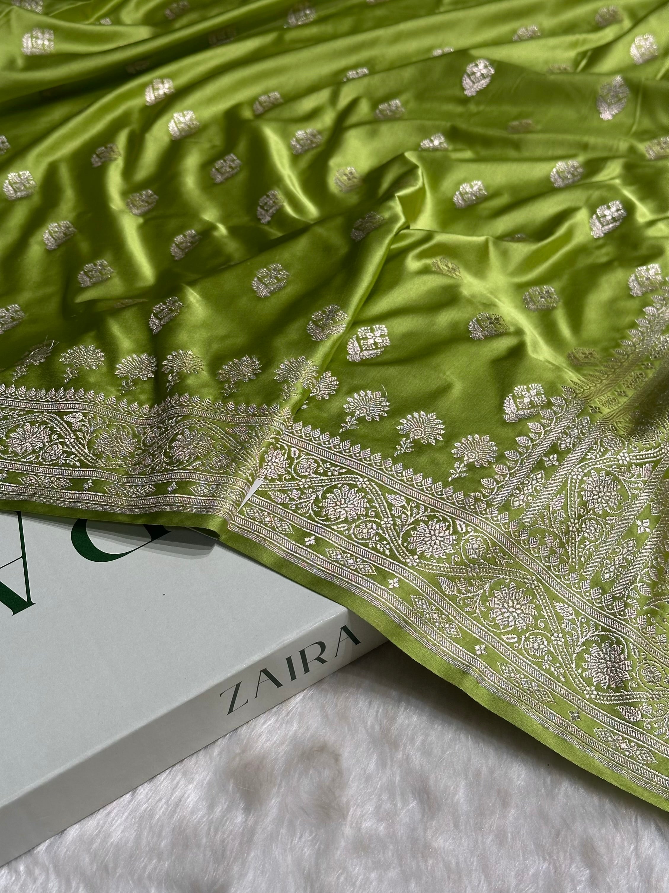 Pista Green Shades Floral Border Boota Mashru Silk Saree MS66