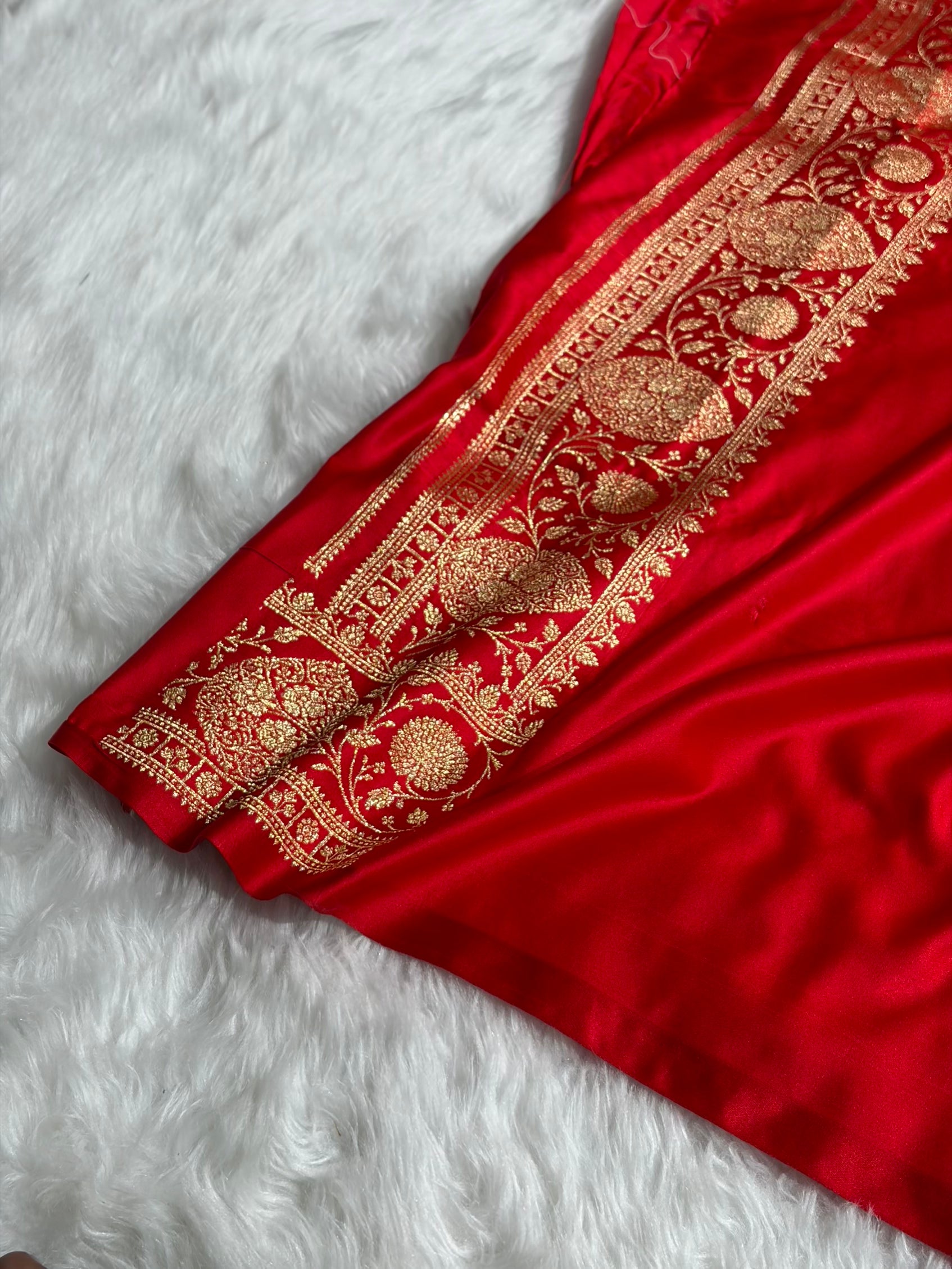 Banarasi Satin Katan Saree With Boota in Red Shades SK98