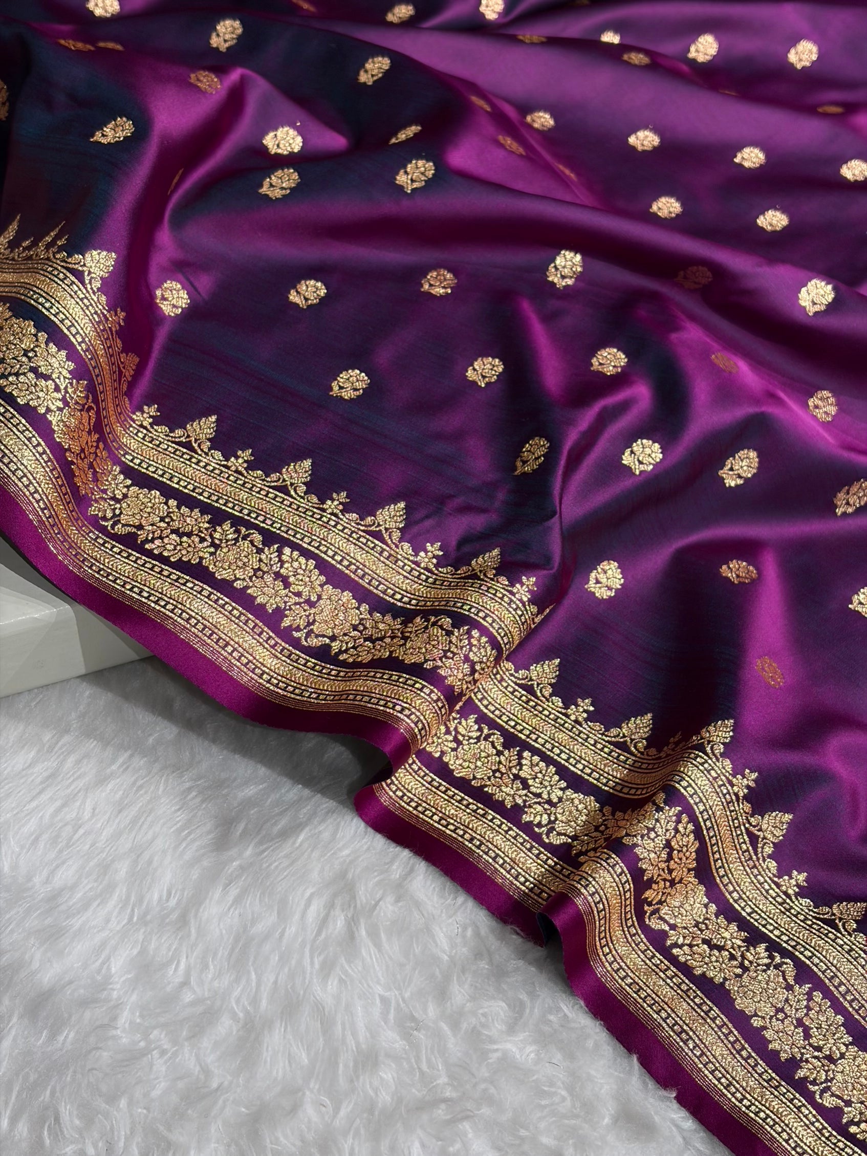 Banarasi Cross Wine Floral Pattern Satin Katan Silk Saree SK76