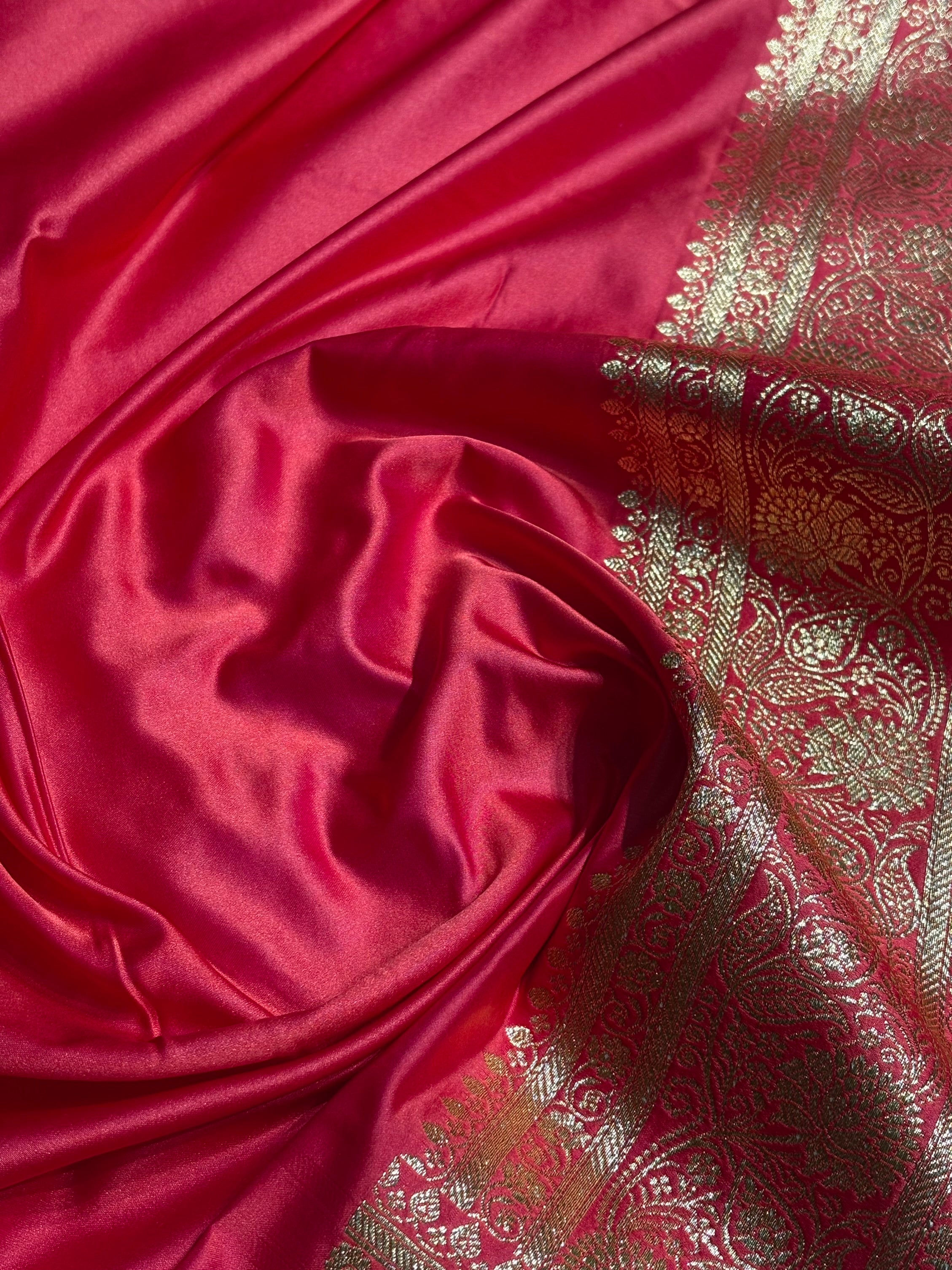 Reddish Pink Floral Jaal Pattern Satin Katan Silk saree SK55