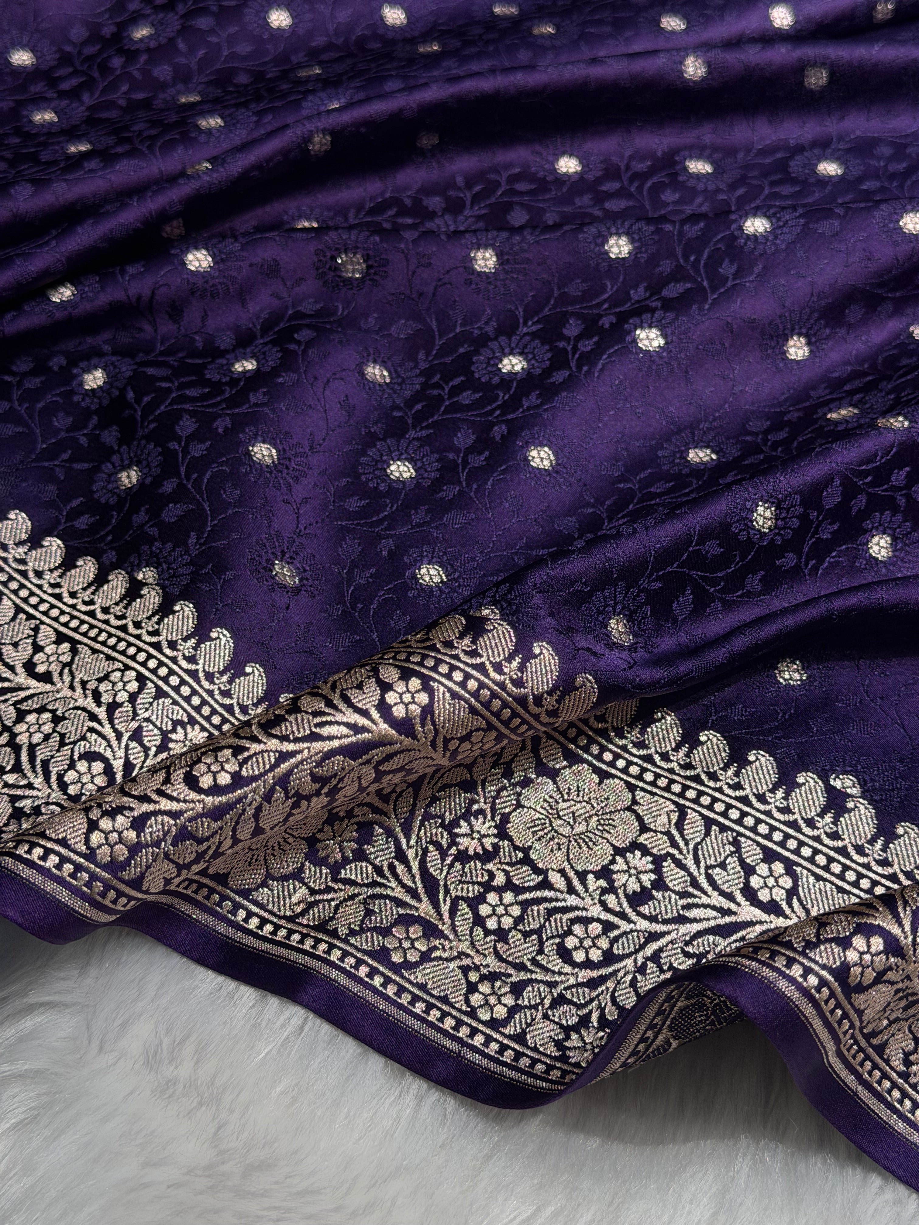 Purple Shades Booti Tanchoi Mashru Silk Saree