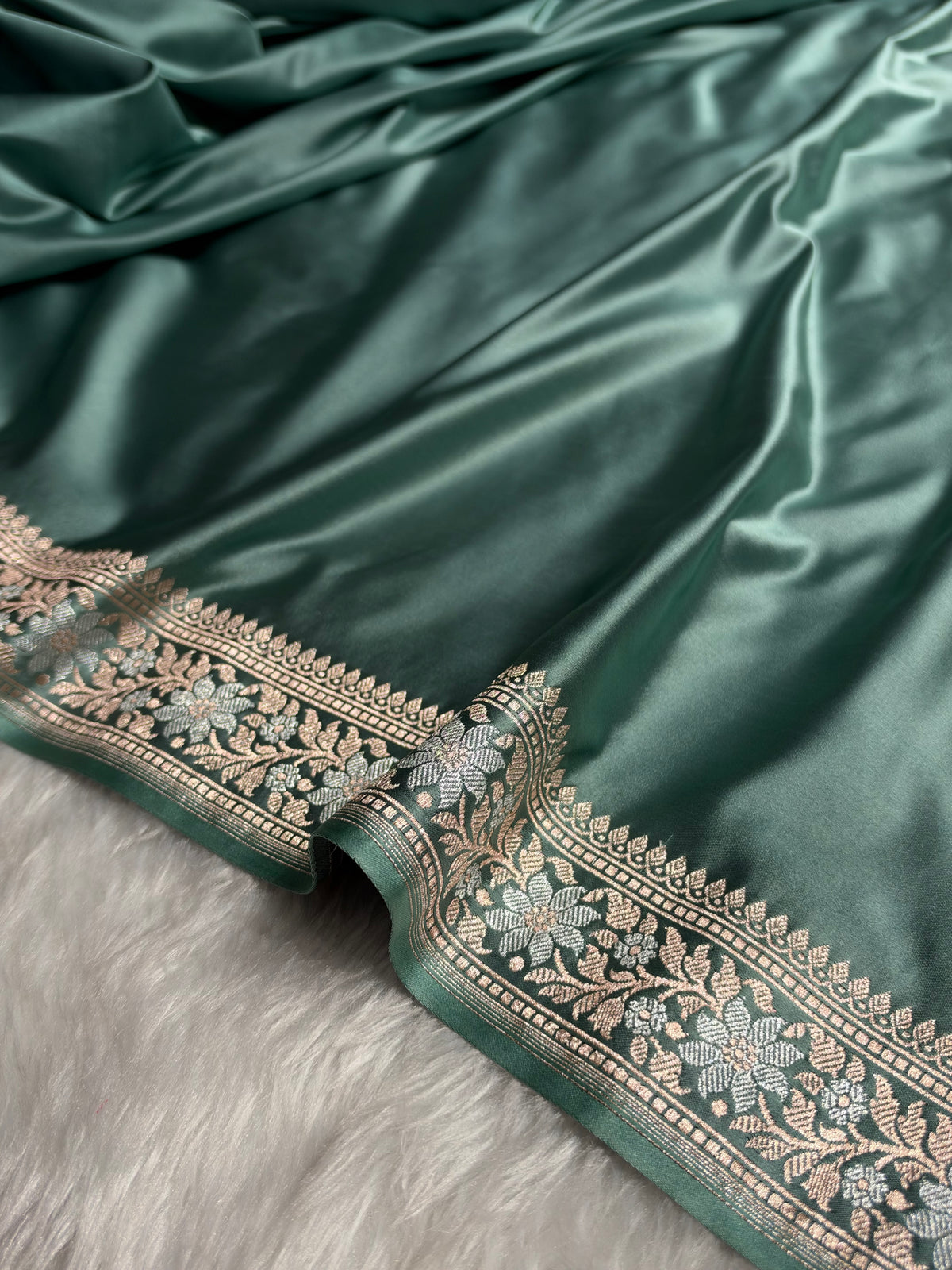 Turquoise Shades Plain Banarasi With Minakari Floral Border Mashru Silk Saree MSM-123