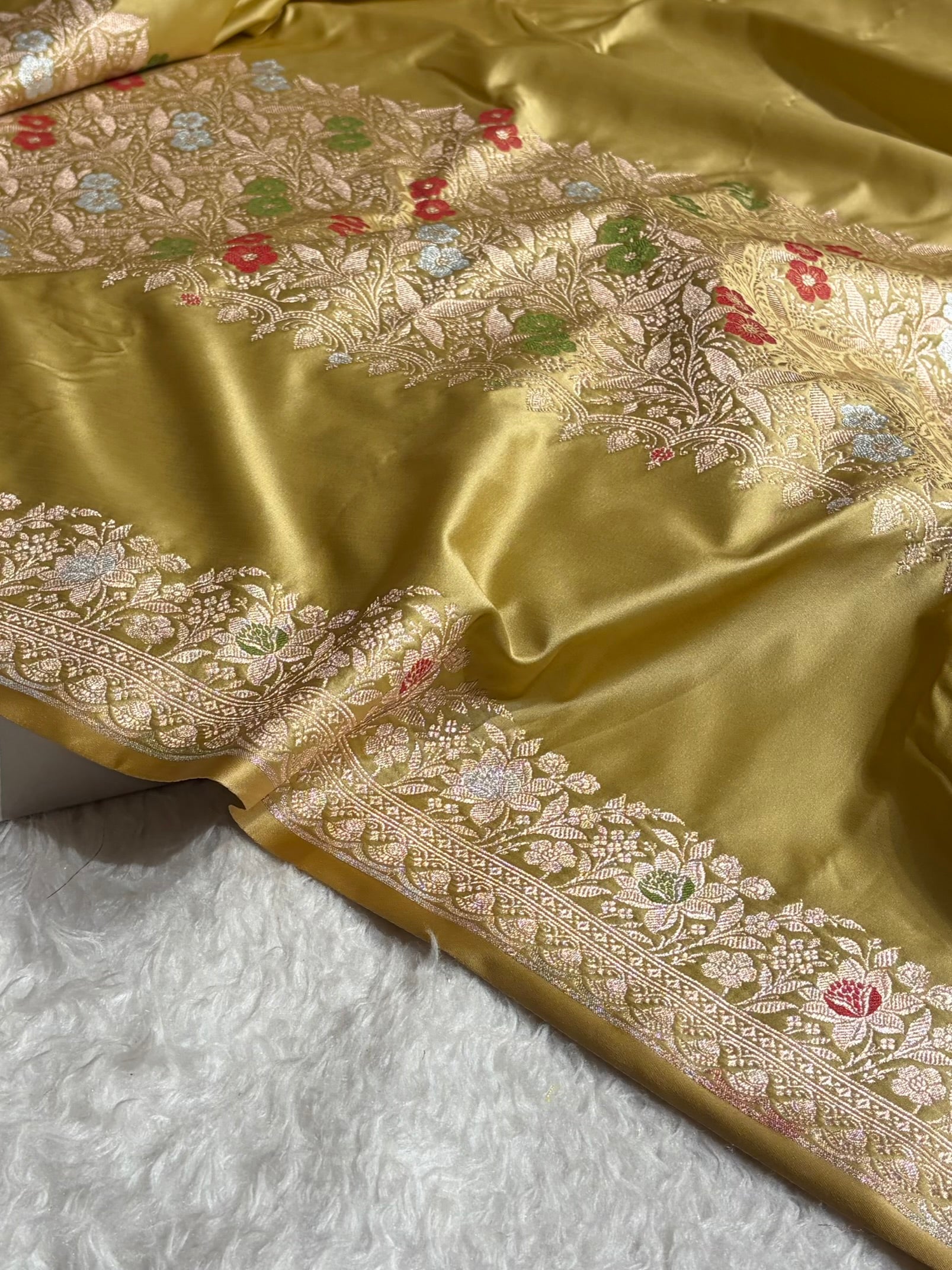 Tusser Shades Banarasi Minakari Boota Skirt Pattern Floral Mashru Silk Saree MSM-116