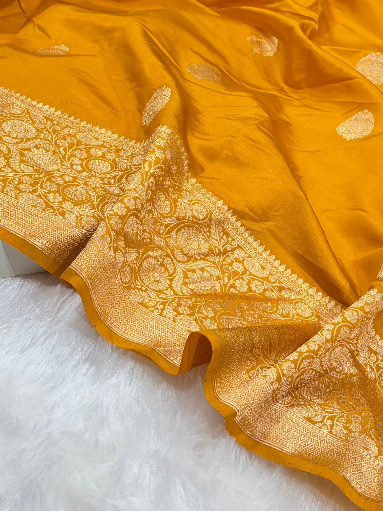 Banarasi Mustard Shades Boota Handwoven Pure Paper Silk Saree RM-93