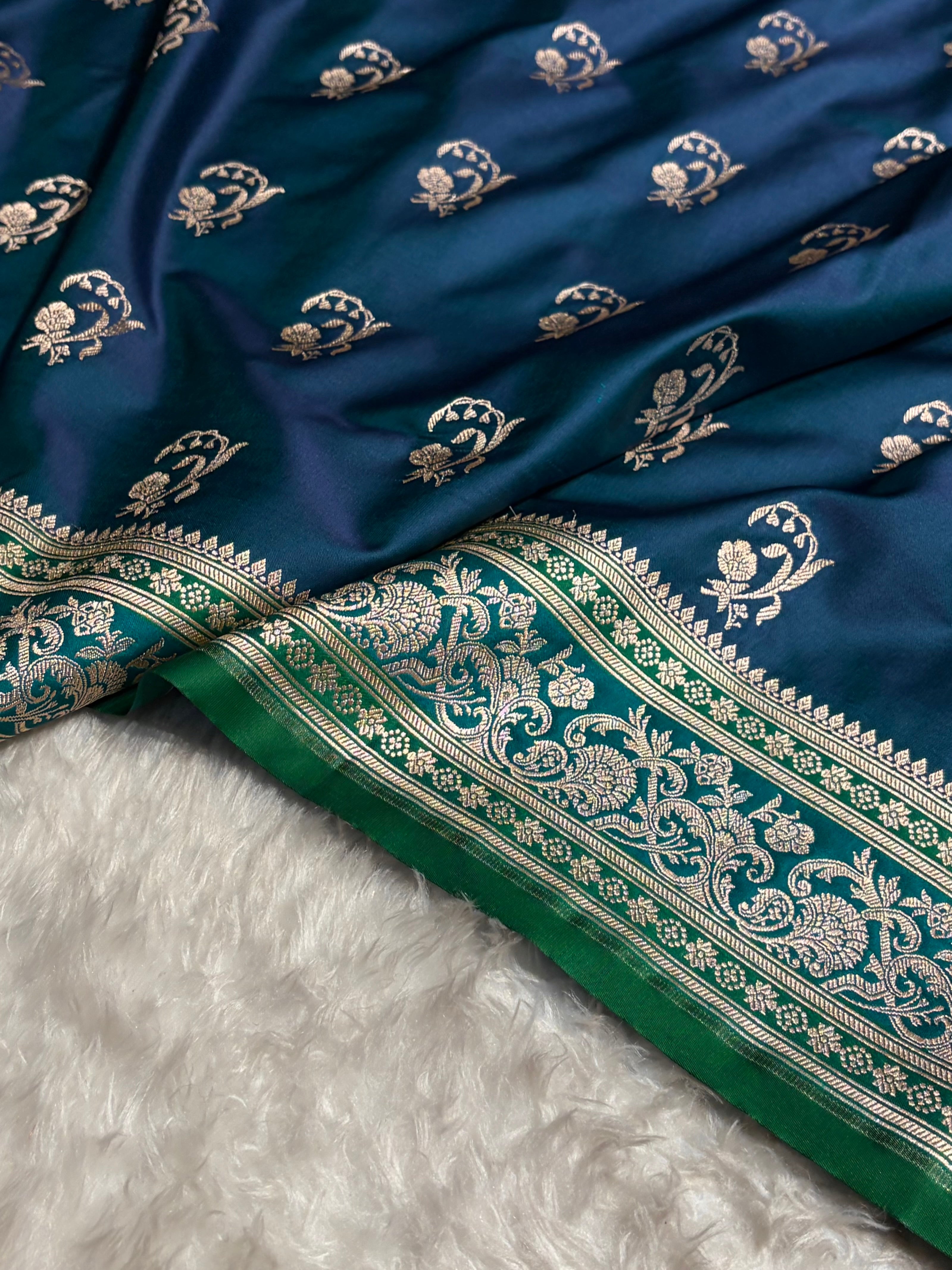 Banarasi Contrast Peacock With Rama Floral Border Mashru Silk Saree MSM-100