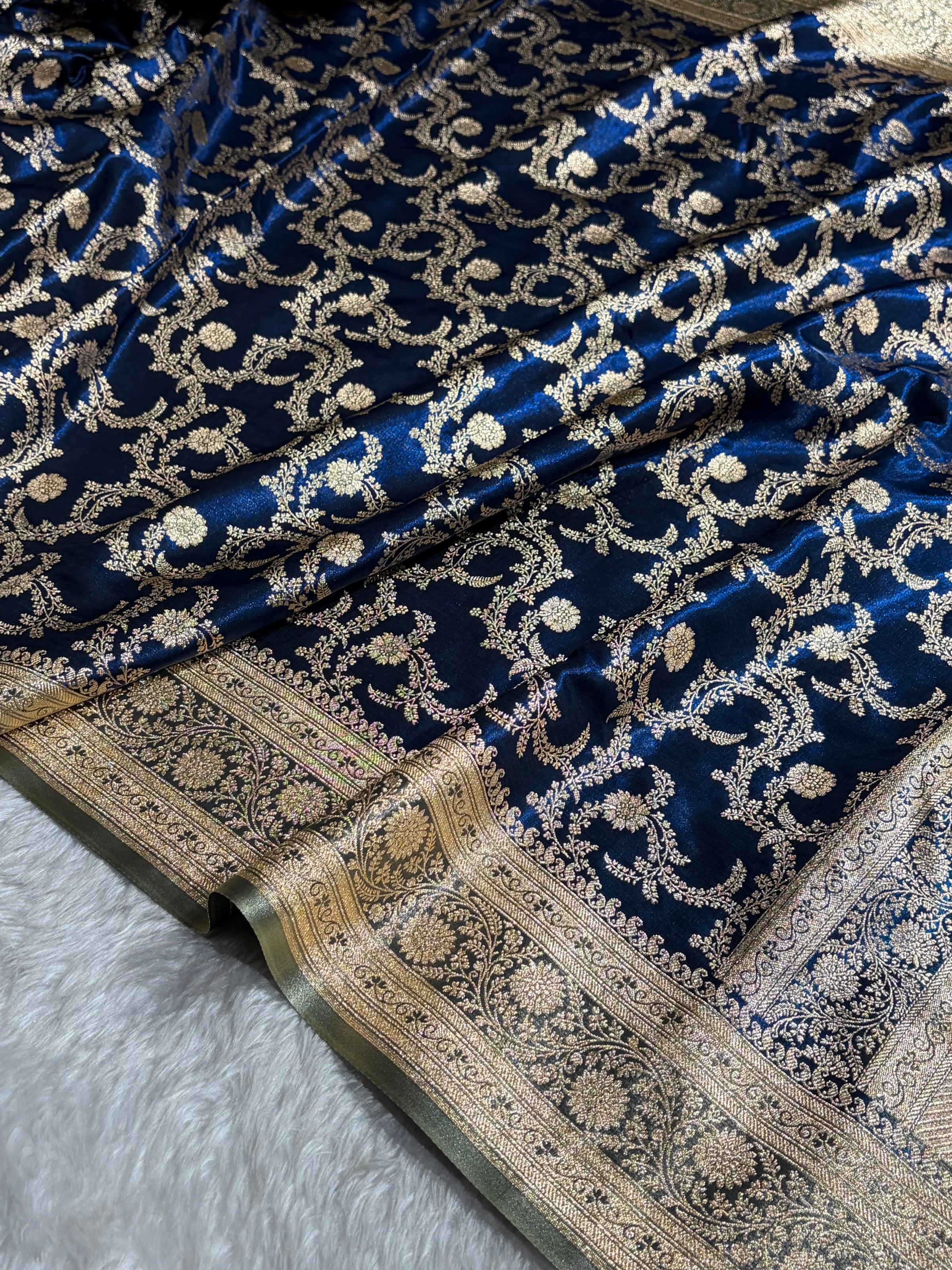 Royal Blue Contrast Shades Jaal Pattern Banarasi Satin Silk Saree SS47