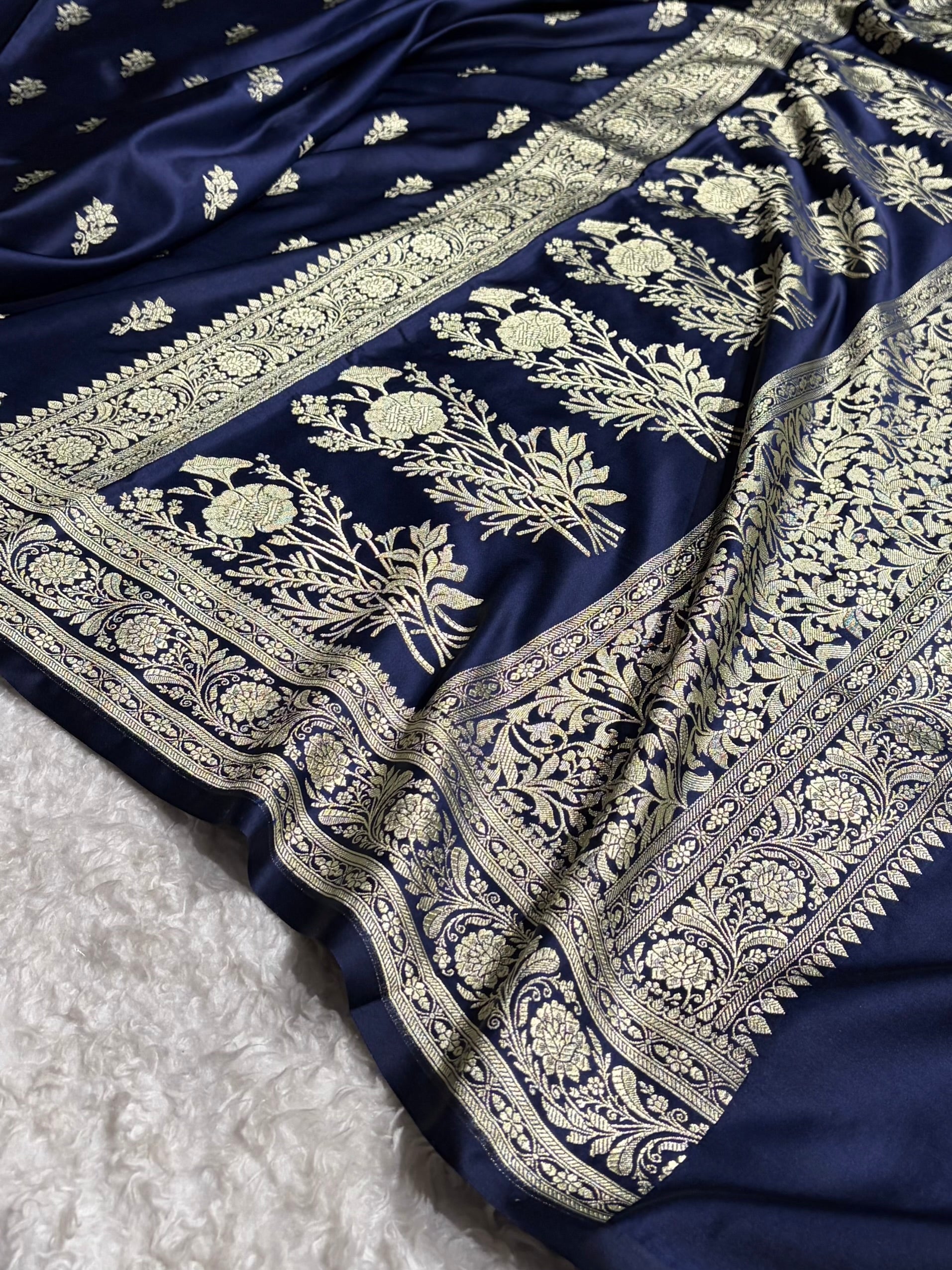 Navy Blue Shades Banarasi Boota Pattern Floral Mashru Silk Saree MSM-120