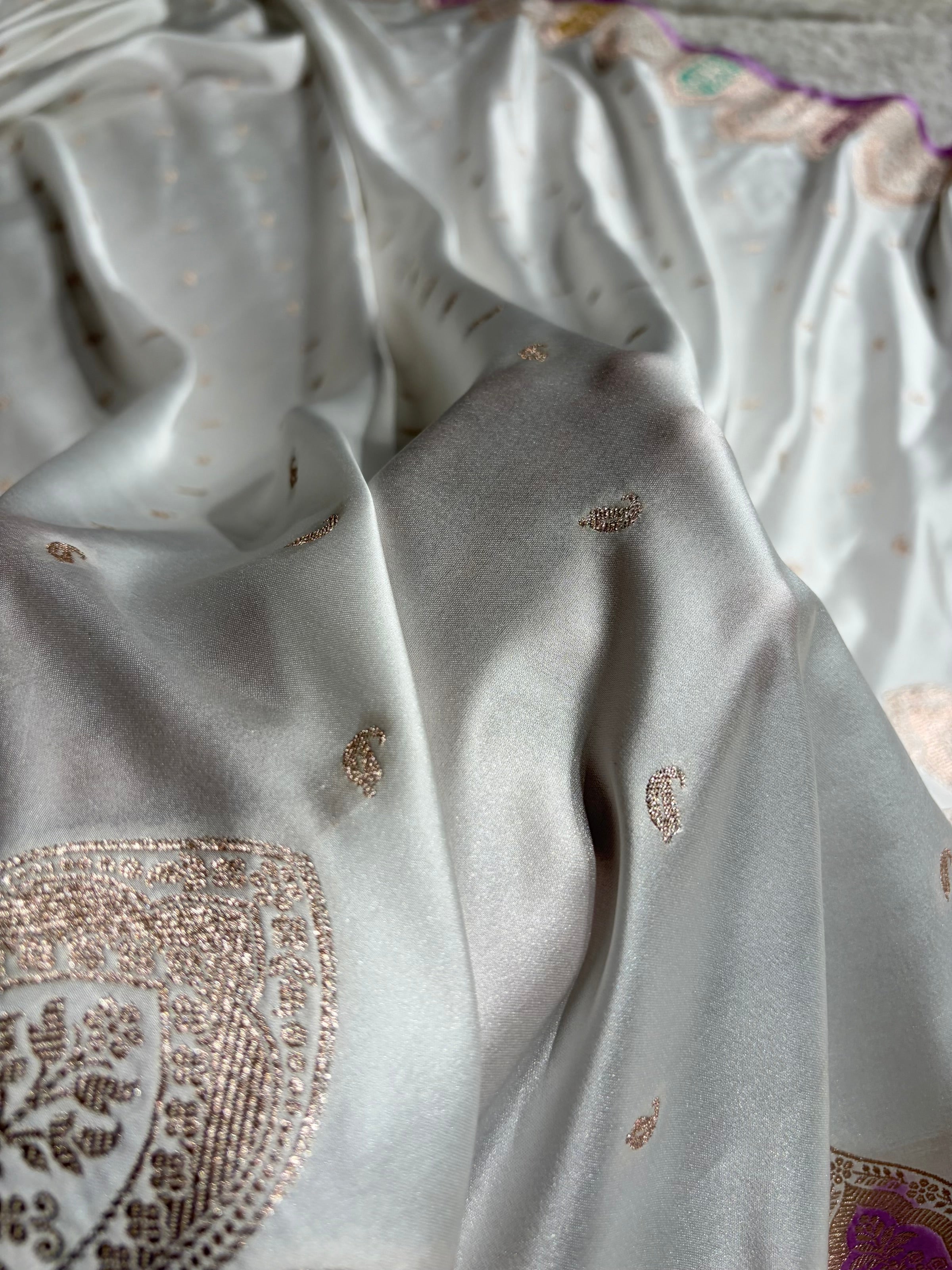 Skirt Border White Minakari Mashru Silk Saree MS13