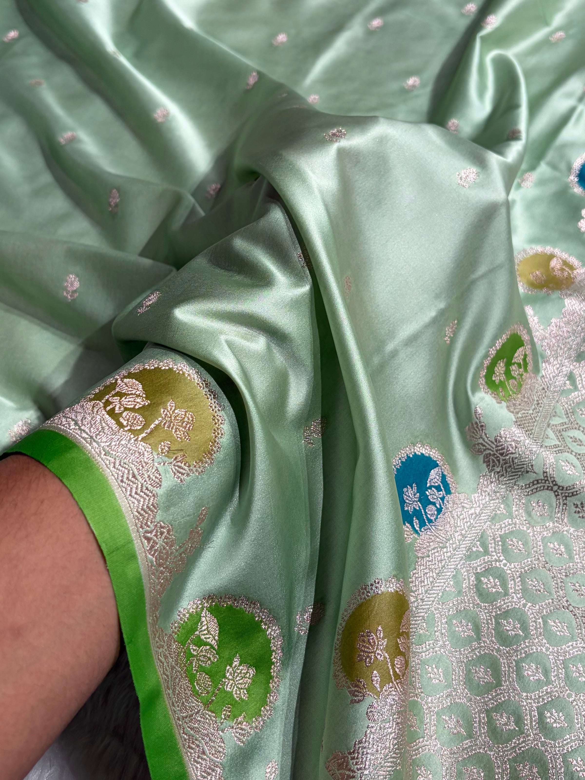 Banarasi Light Pista Shades With Minakari Floral Mashru Silk Saree MCS91